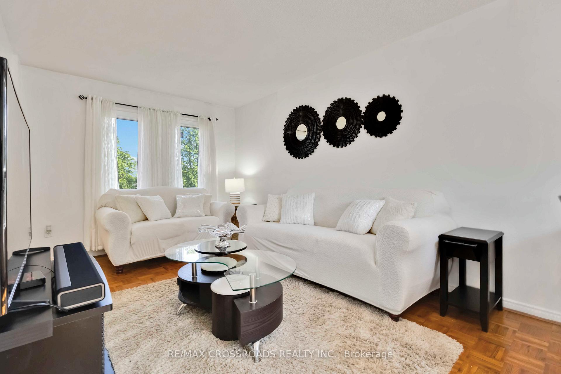 Photo 2 of 80 Wright Crescent, Ajax, Central — HOMEH