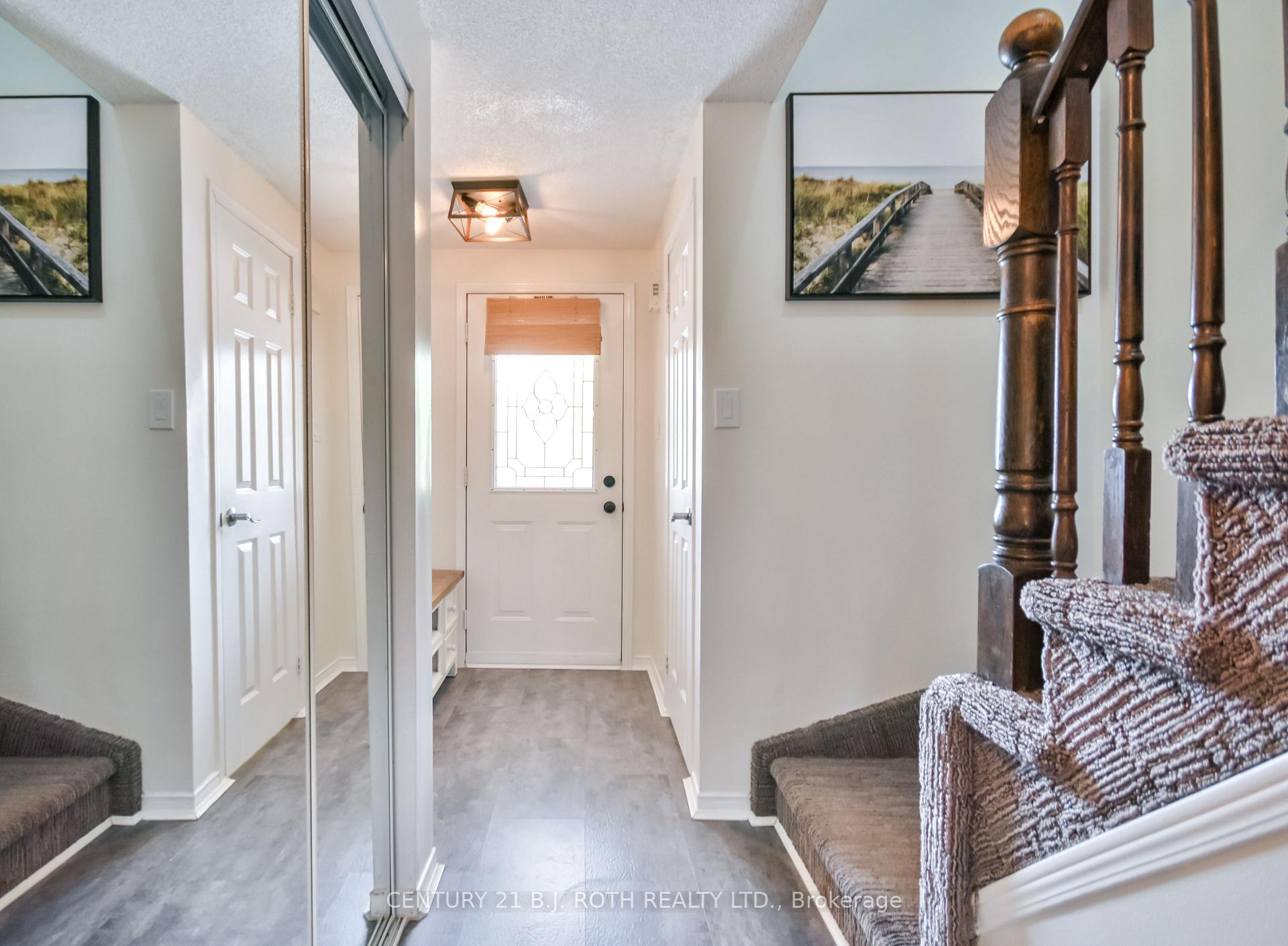 Photo 3 of 453 Ferndale Drive S, Barrie, Ardagh — HOMEH