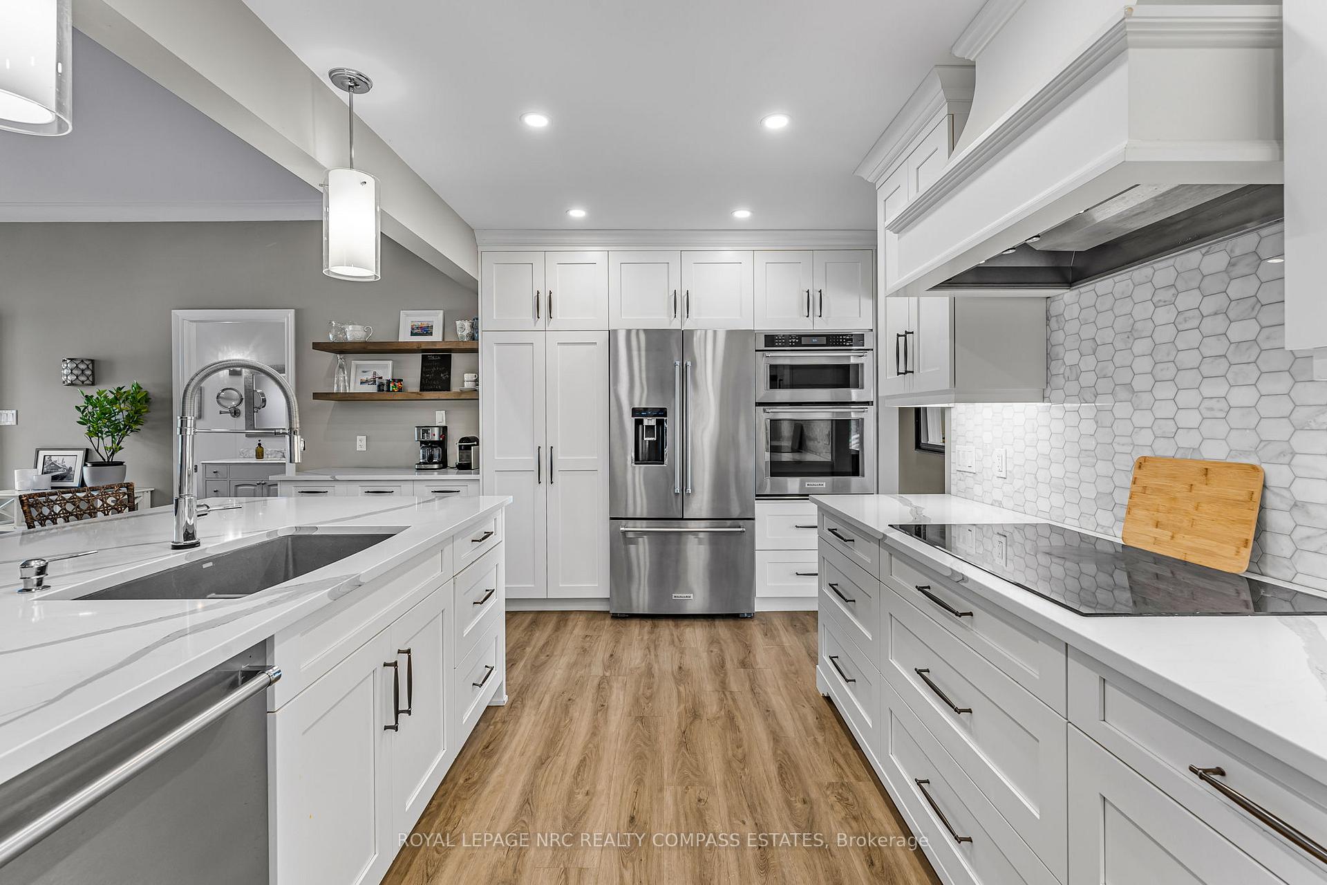 Photo 11 of 8 Edinburgh Drive, St. Catharines, Bunting/Linwell — HOMEH