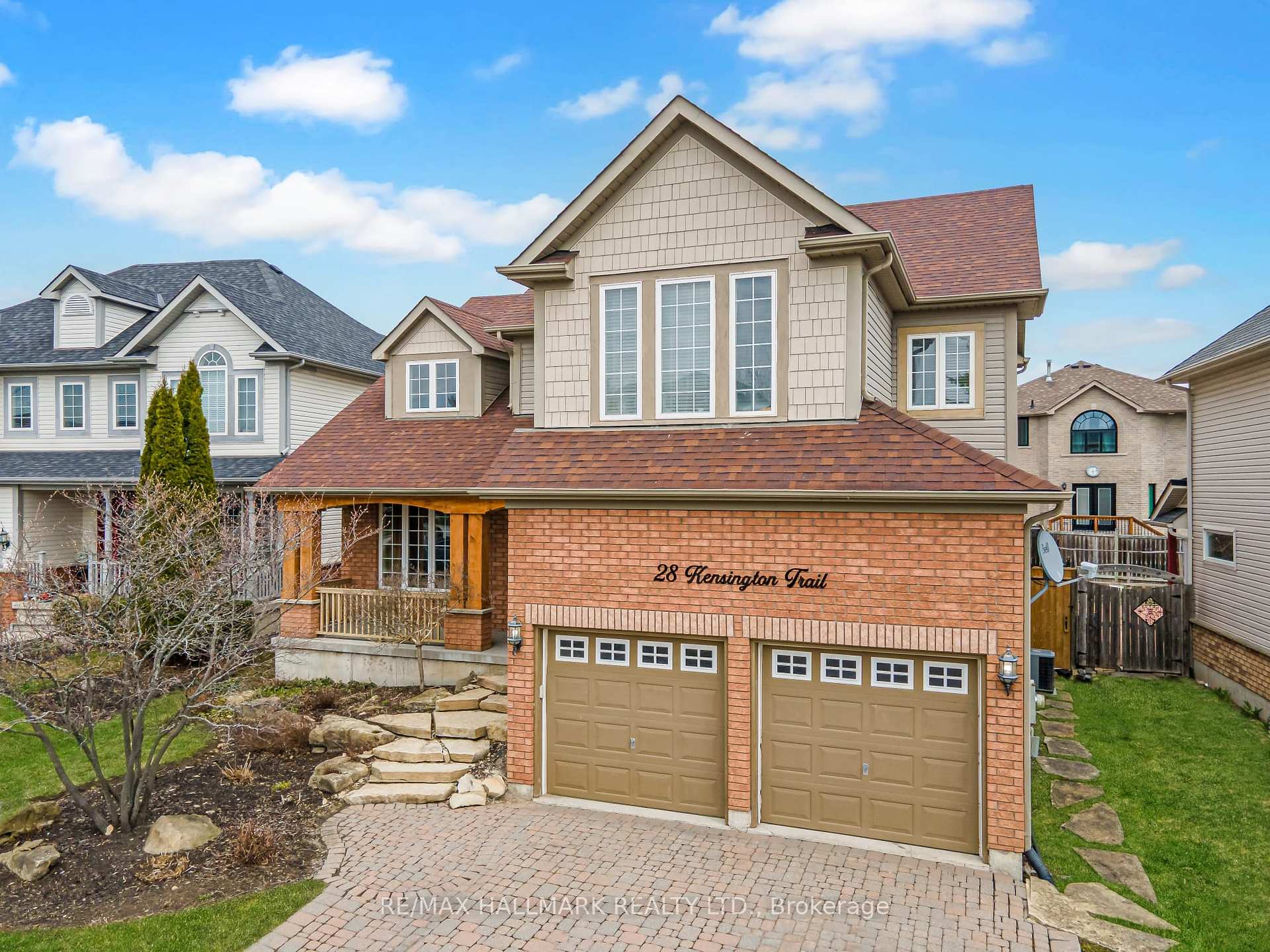 Photo 5 of 28 Kensington Trail, Barrie, Innis-Shore — HOMEH
