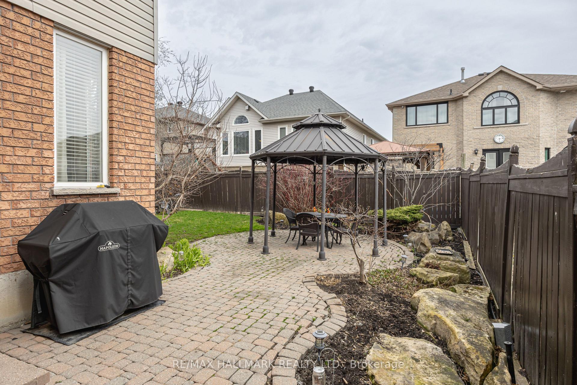 Photo 44 of 28 Kensington Trail, Barrie, Innis-Shore — HOMEH