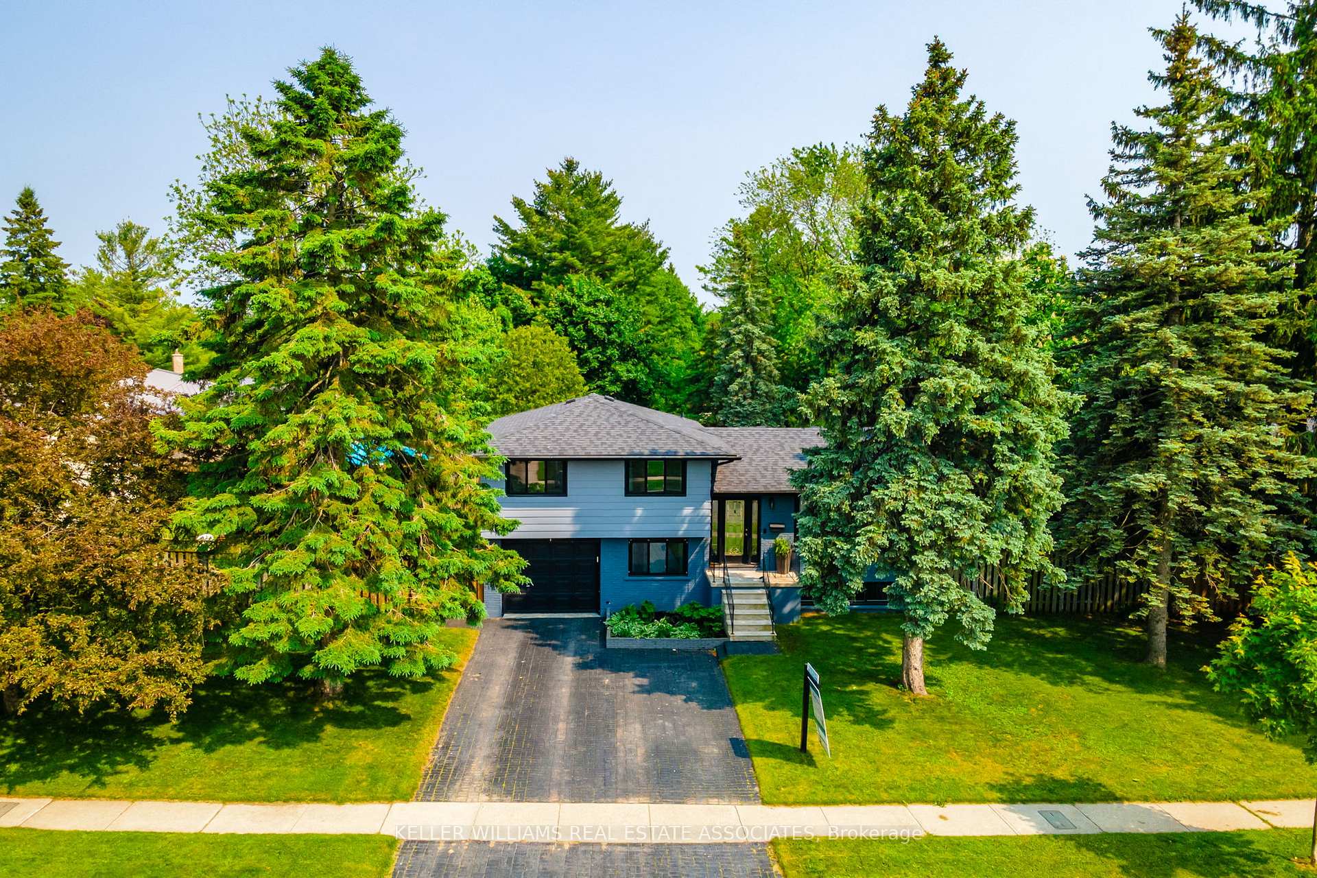 Photo 2 of 7 Michael Place, Guelph, Willow West/Sugarbush/West Acres — HOMEH
