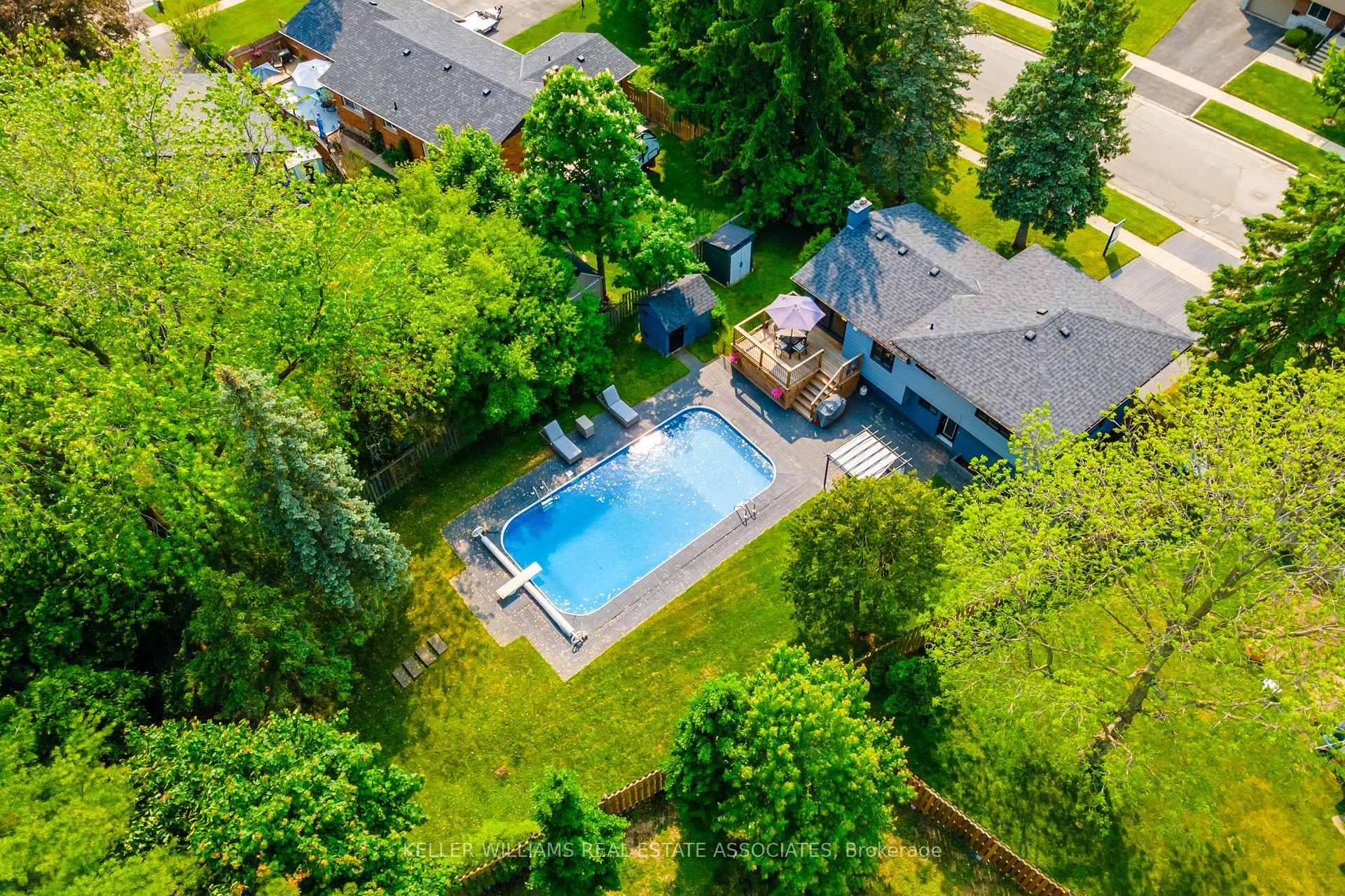 Photo 16 of 7 Michael Place, Guelph, Willow West/Sugarbush/West Acres — HOMEH