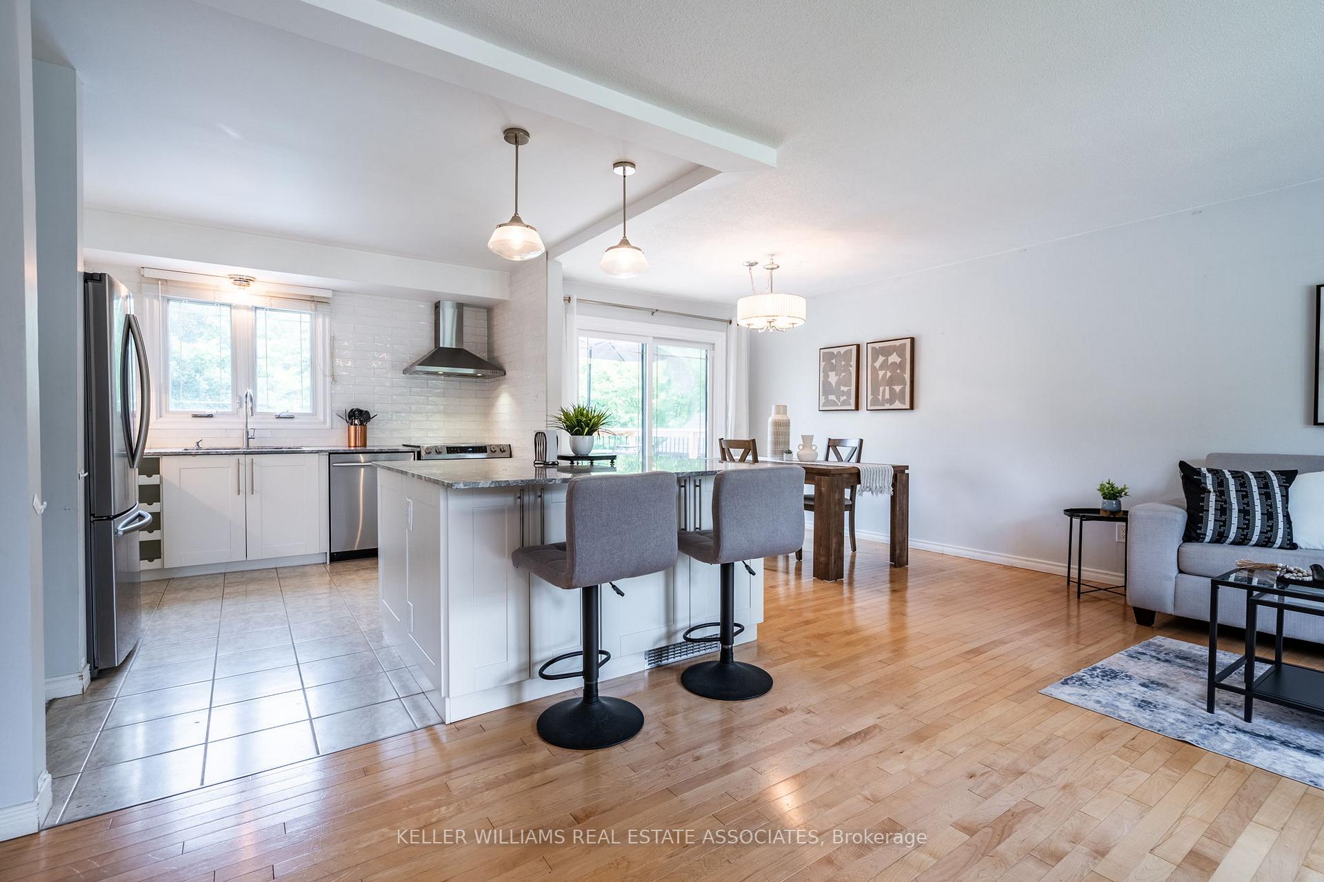 Photo 5 of 7 Michael Place, Guelph, Willow West/Sugarbush/West Acres — HOMEH