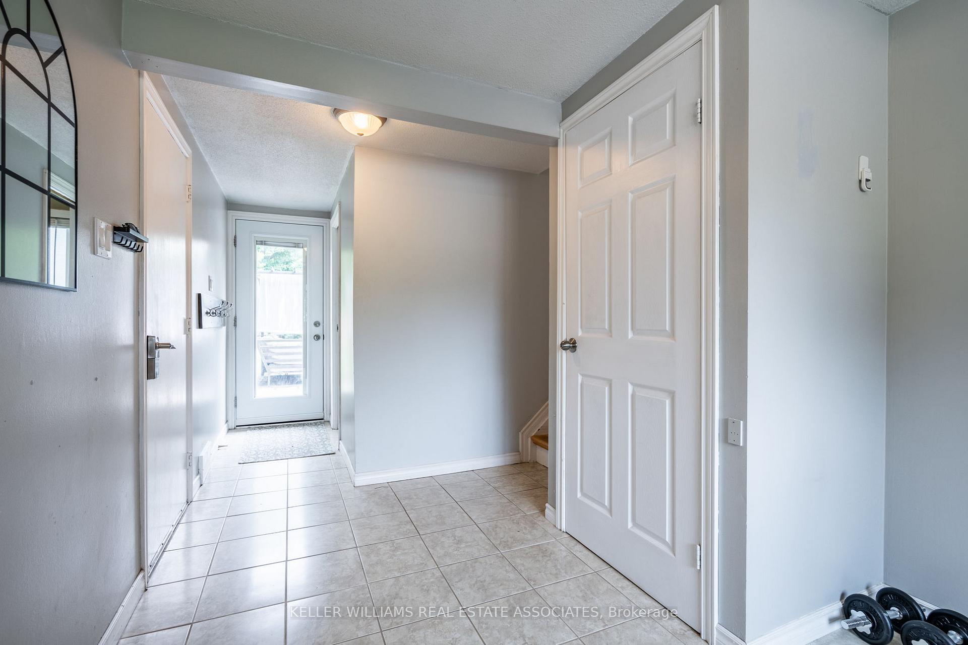 Photo 19 of 7 Michael Place, Guelph, Willow West/Sugarbush/West Acres — HOMEH