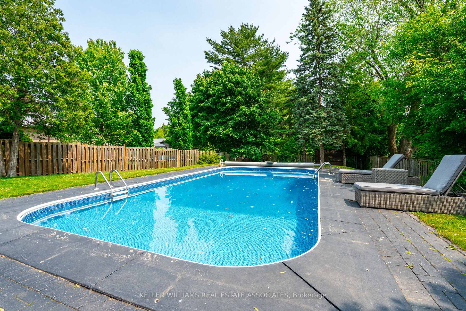 Photo 37 of 7 Michael Place, Guelph, Willow West/Sugarbush/West Acres — HOMEH