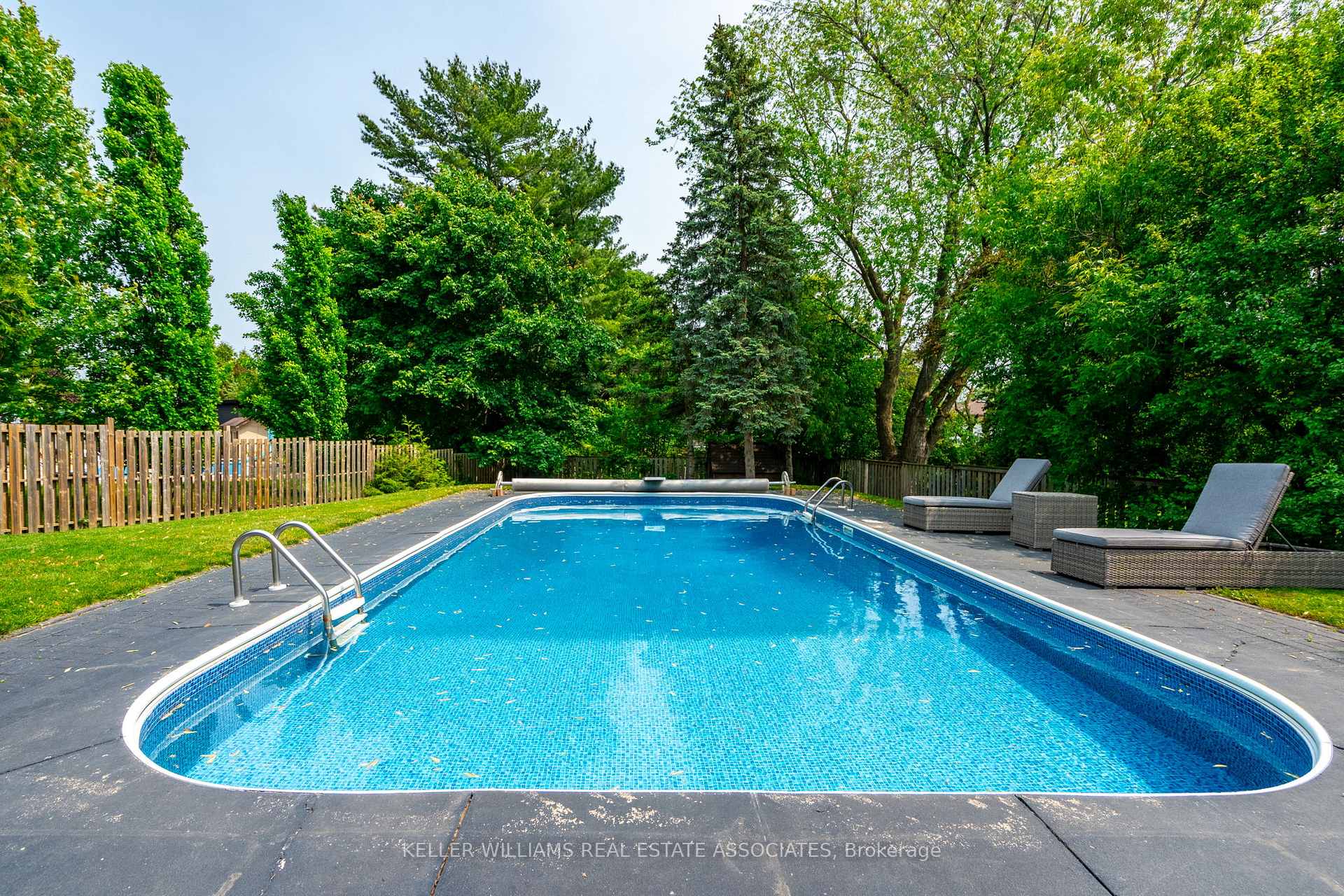 Photo 41 of 7 Michael Place, Guelph, Willow West/Sugarbush/West Acres — HOMEH