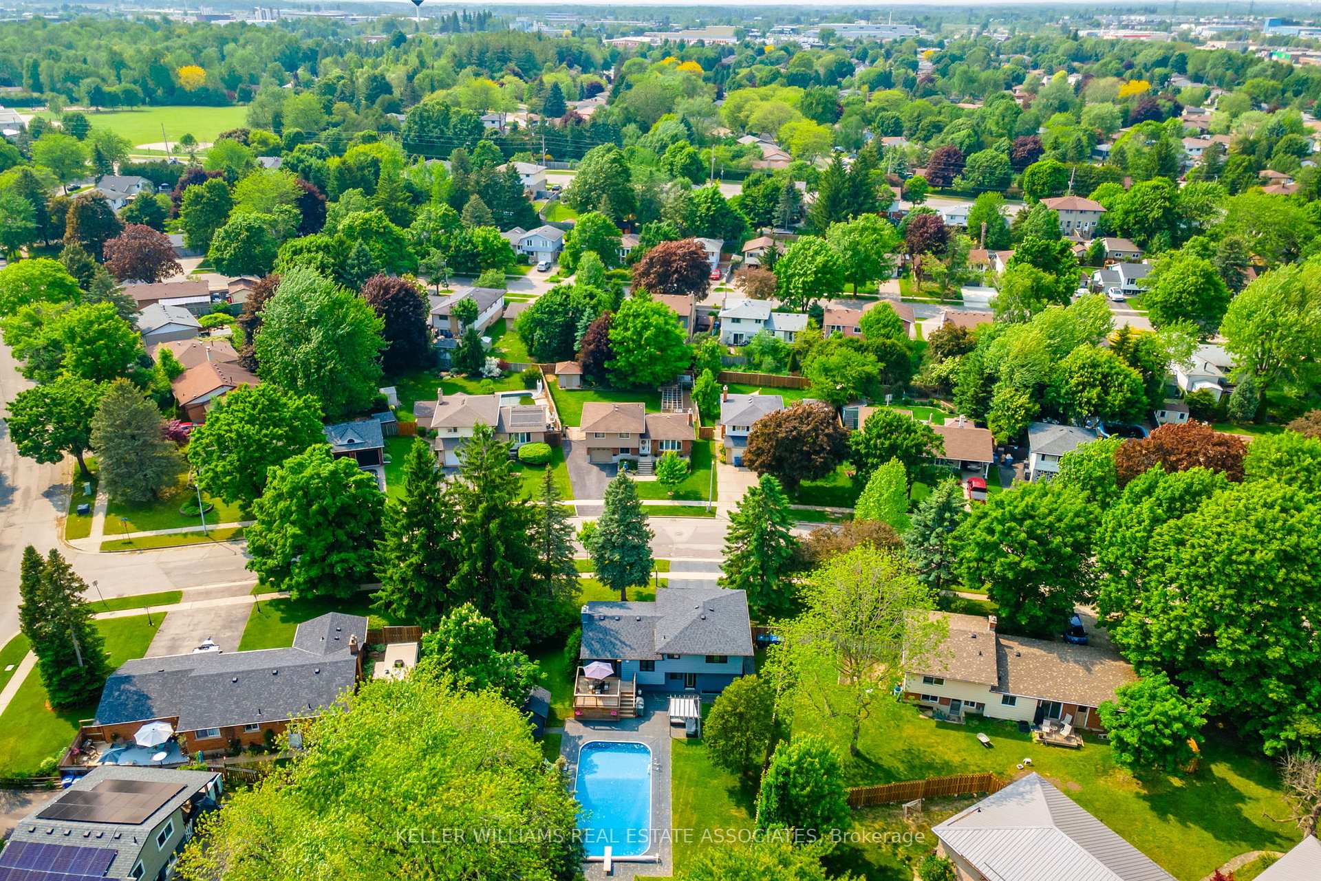 Photo 42 of 7 Michael Place, Guelph, Willow West/Sugarbush/West Acres — HOMEH