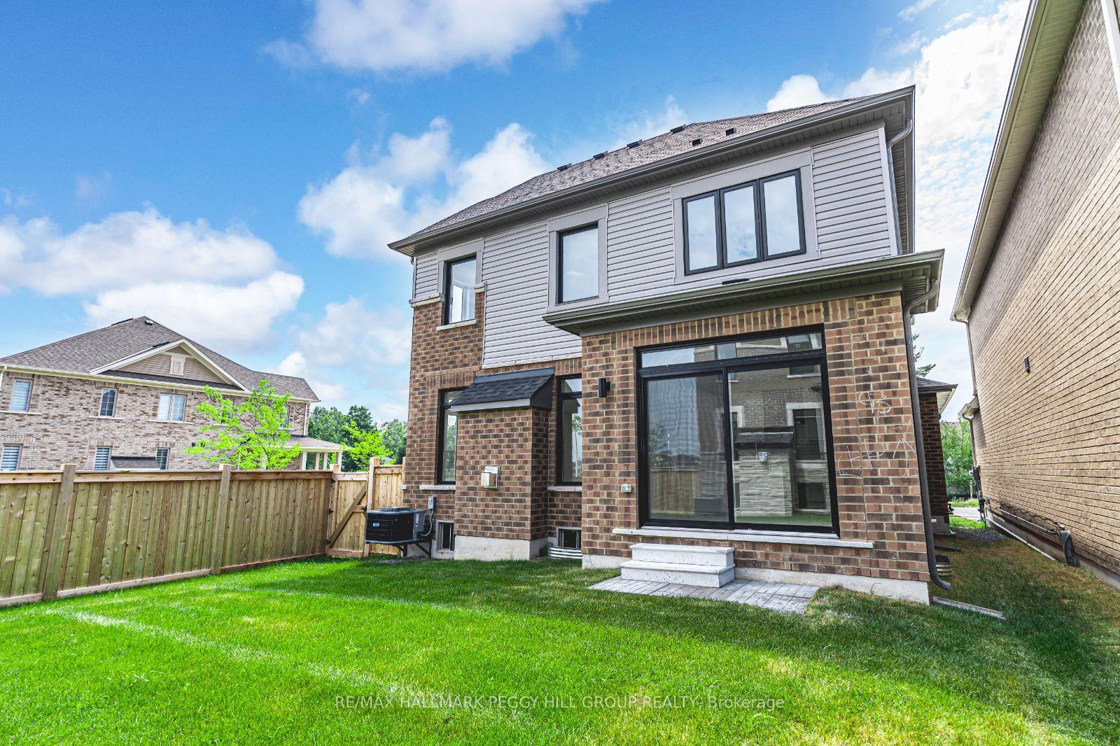 Photo 14 of 192 Durham Avenue, Barrie, Rural Barrie Southeast — HOMEH