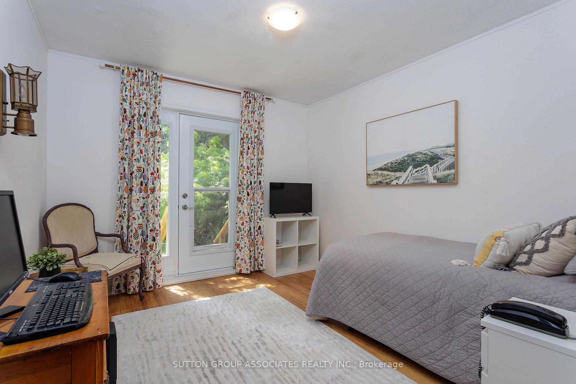 Photo 33 of 8 Monkton Avenue, Etobicoke, Stonegate-Queensway — HOMEH