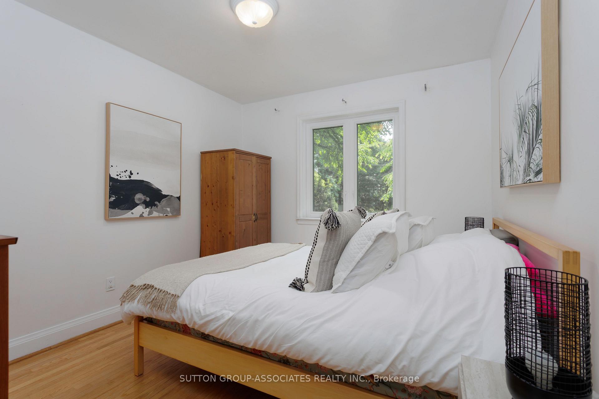 Photo 15 of 8 Monkton Avenue, Etobicoke, Stonegate-Queensway — HOMEH