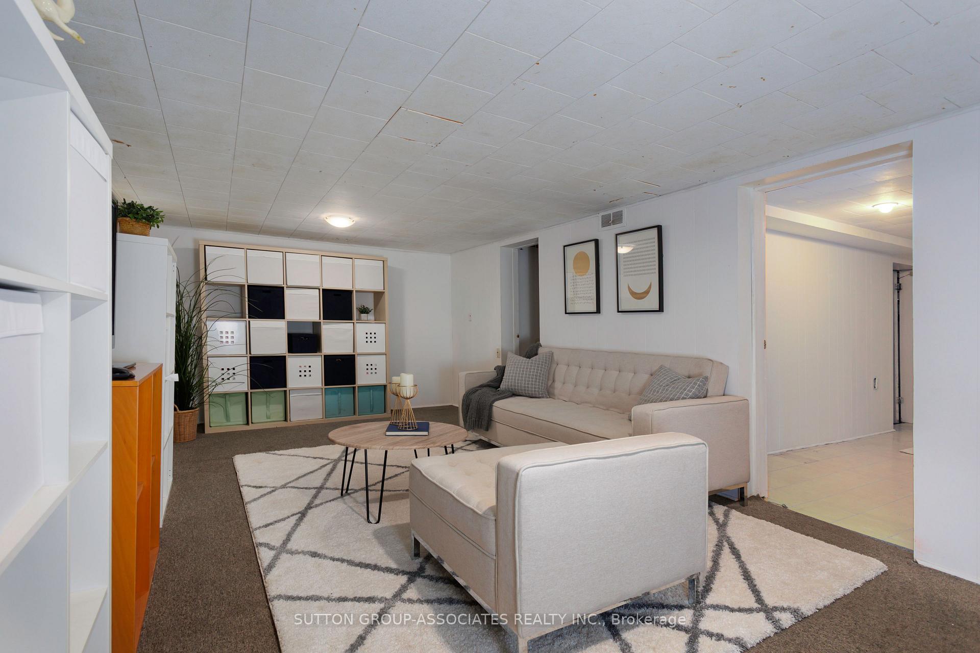 Photo 20 of 8 Monkton Avenue, Etobicoke, Stonegate-Queensway — HOMEH