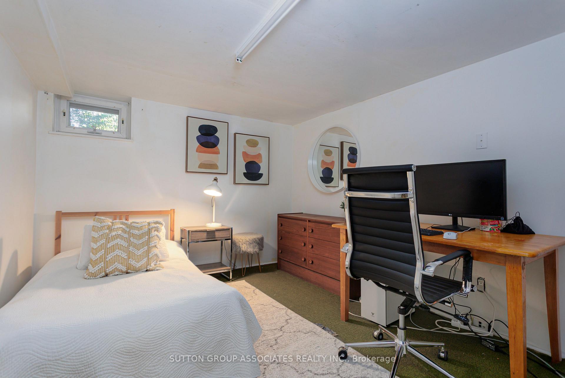 Photo 28 of 8 Monkton Avenue, Etobicoke, Stonegate-Queensway — HOMEH