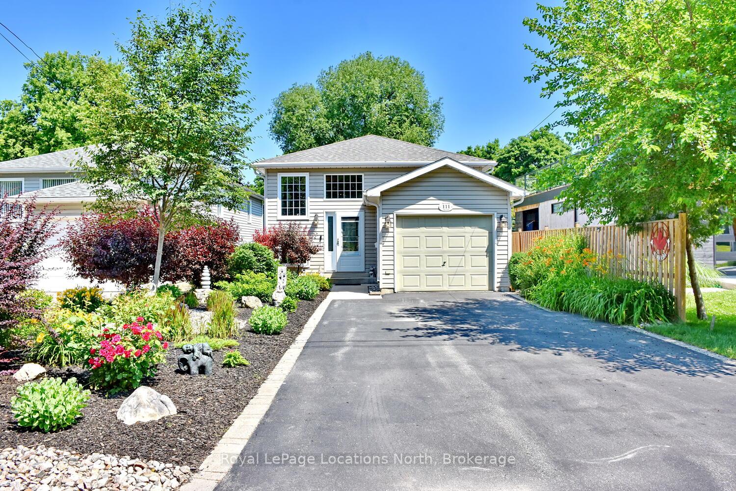Photo 4 of 111 Seventh Street, Collingwood — HOMEH