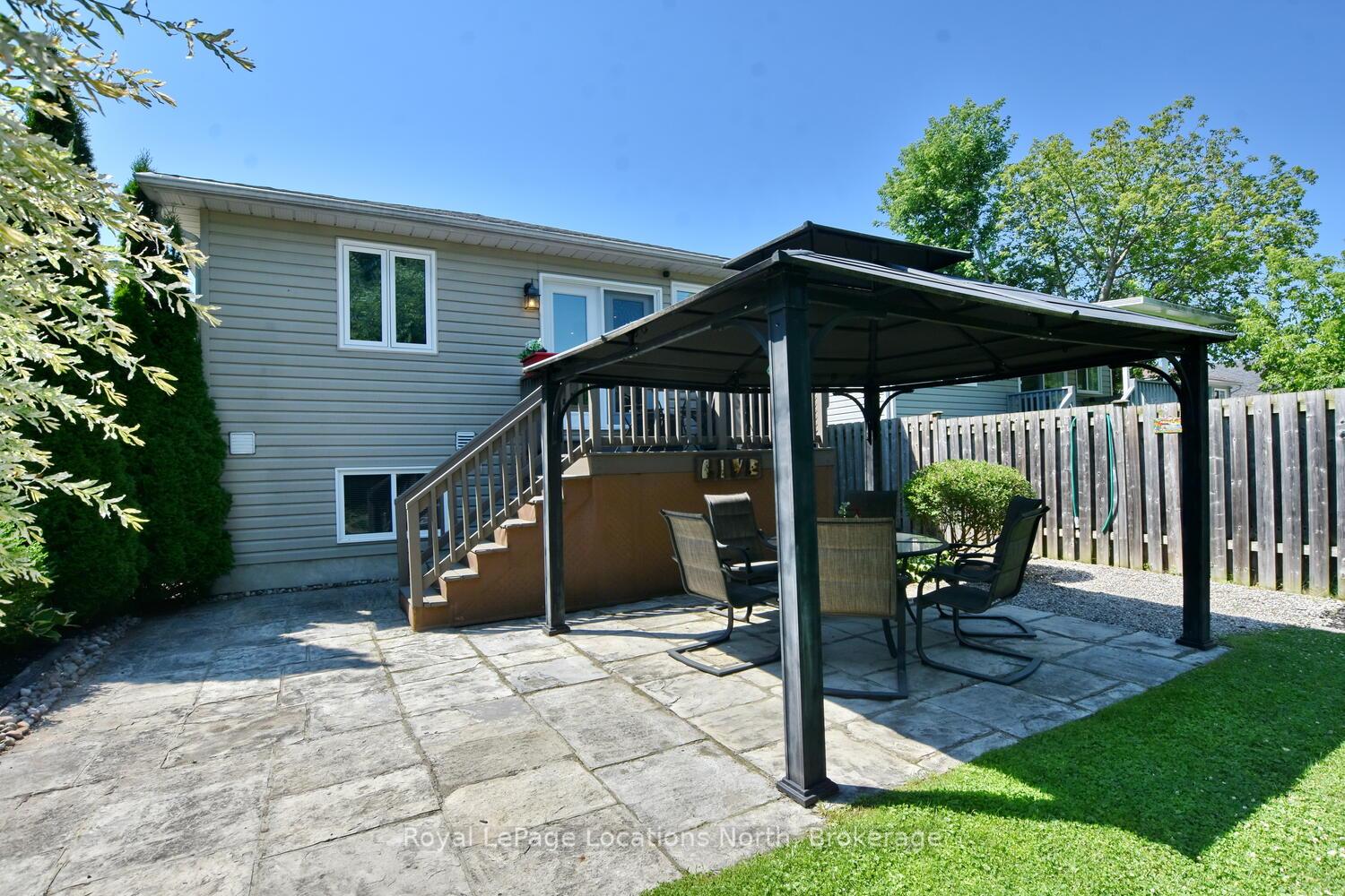 Photo 3 of 111 Seventh Street, Collingwood — HOMEH