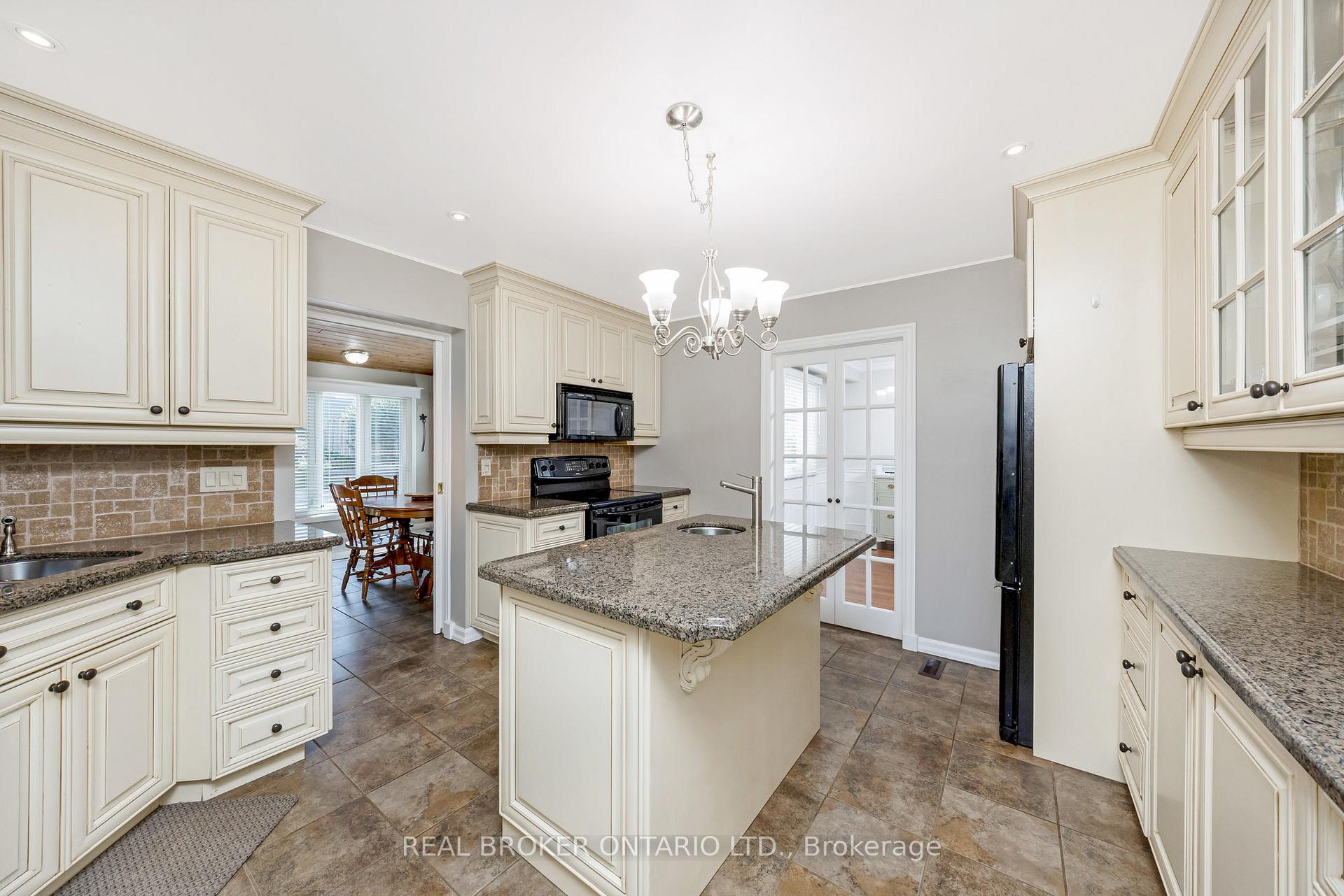 Photo 7 of 529 Moorelands Crescent, Milton, Timberlea — HOMEH
