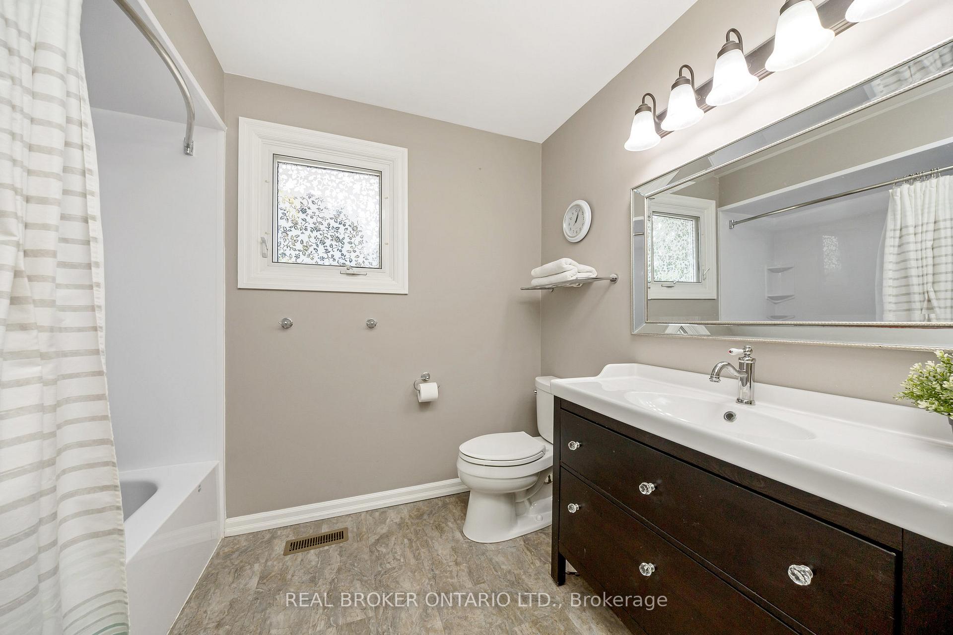 Photo 28 of 529 Moorelands Crescent, Milton, Timberlea — HOMEH