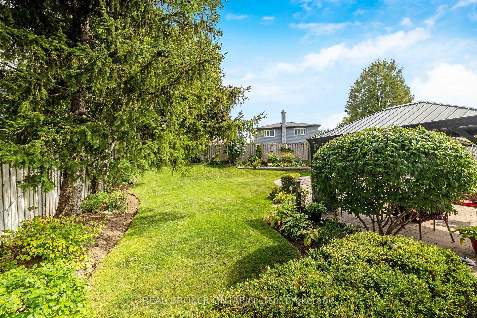 Photo 38 of 529 Moorelands Crescent, Milton, Timberlea — HOMEH
