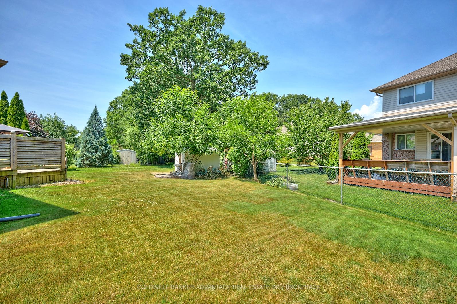 Photo 4 of 54 Bridgewater Court, Welland, N. Welland — HOMEH