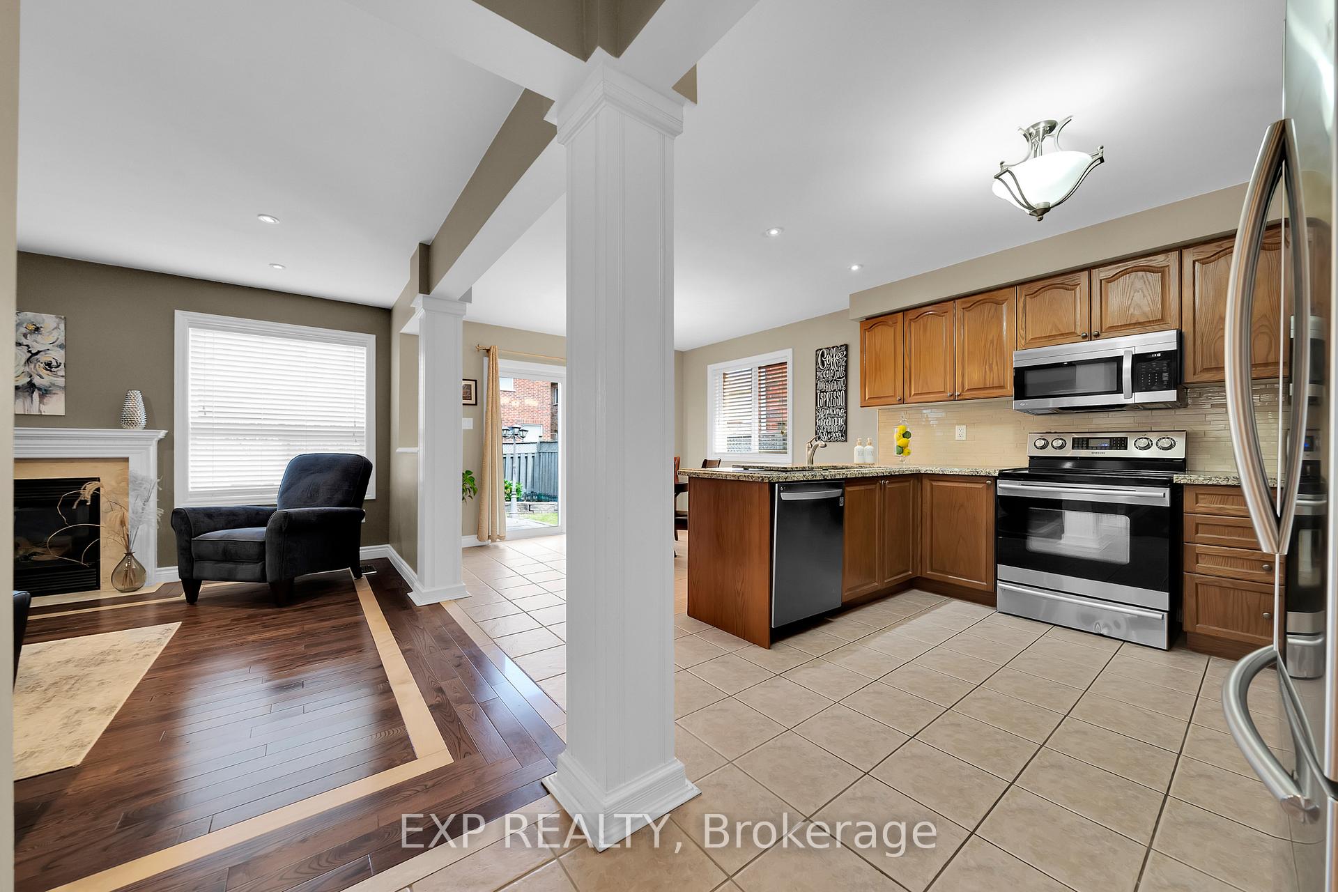 Photo 14 of 28 Ranchero Drive, Brampton, Fletcher's Meadow — HOMEH