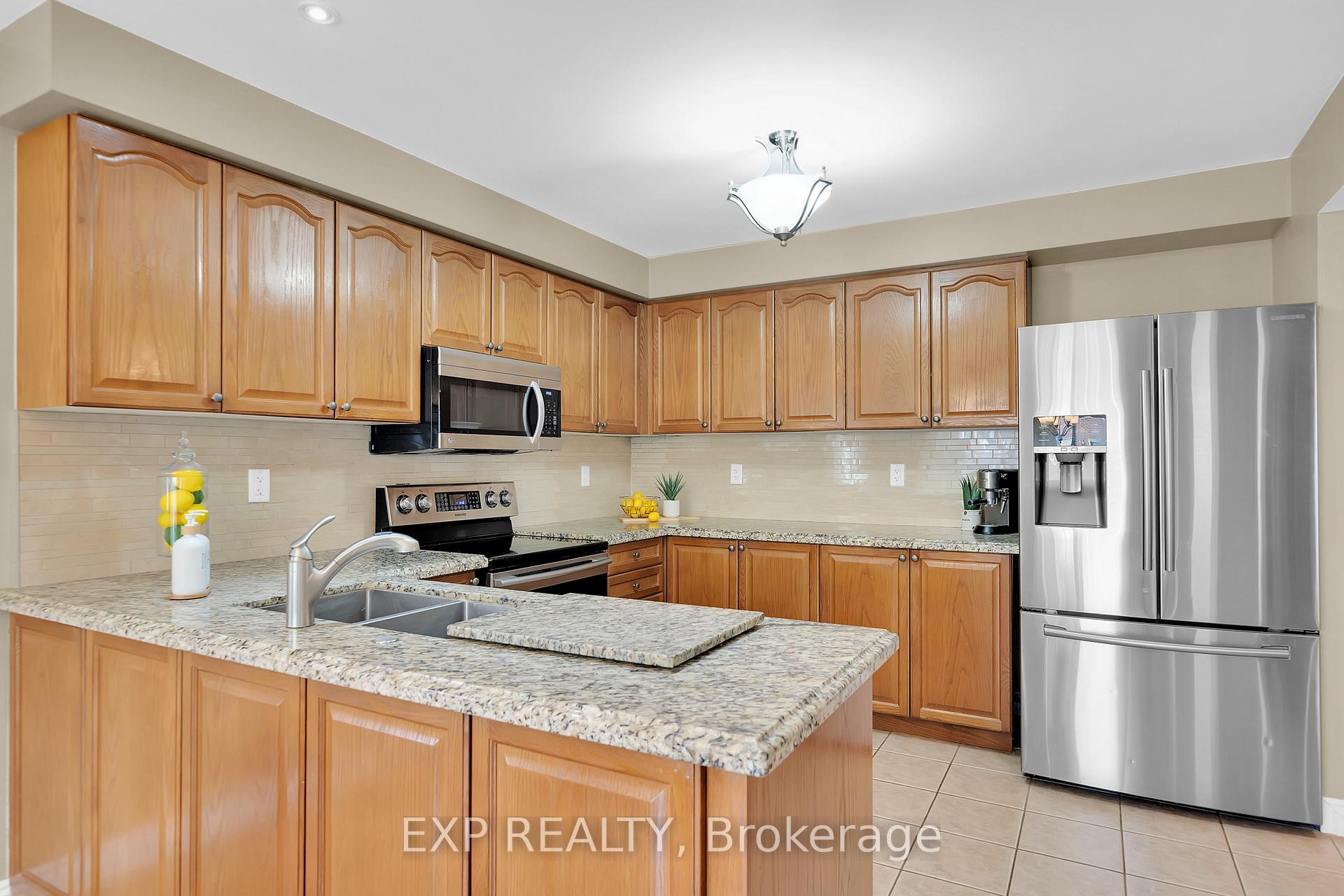 Photo 15 of 28 Ranchero Drive, Brampton, Fletcher's Meadow — HOMEH