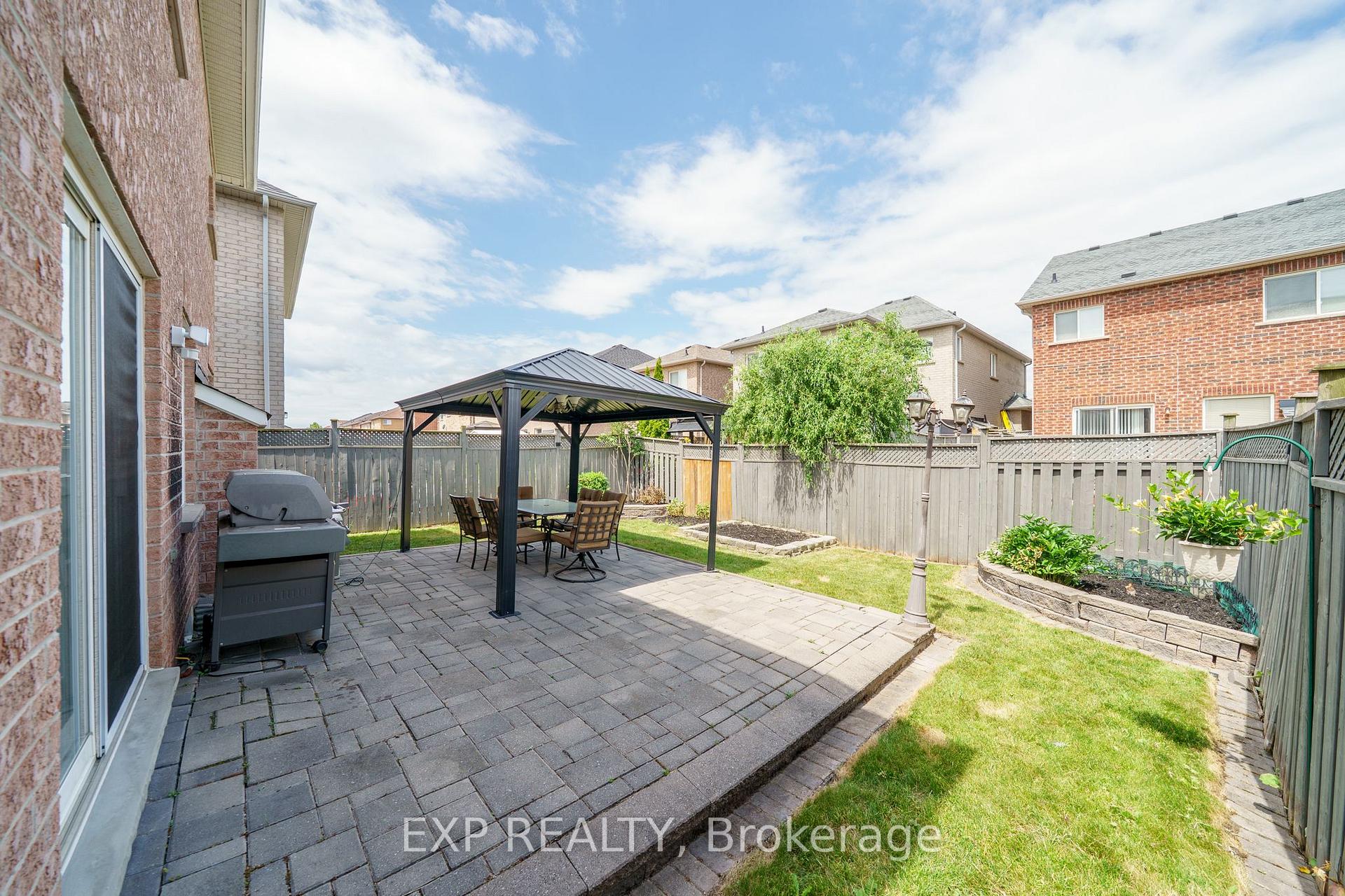 Photo 37 of 28 Ranchero Drive, Brampton, Fletcher's Meadow — HOMEH
