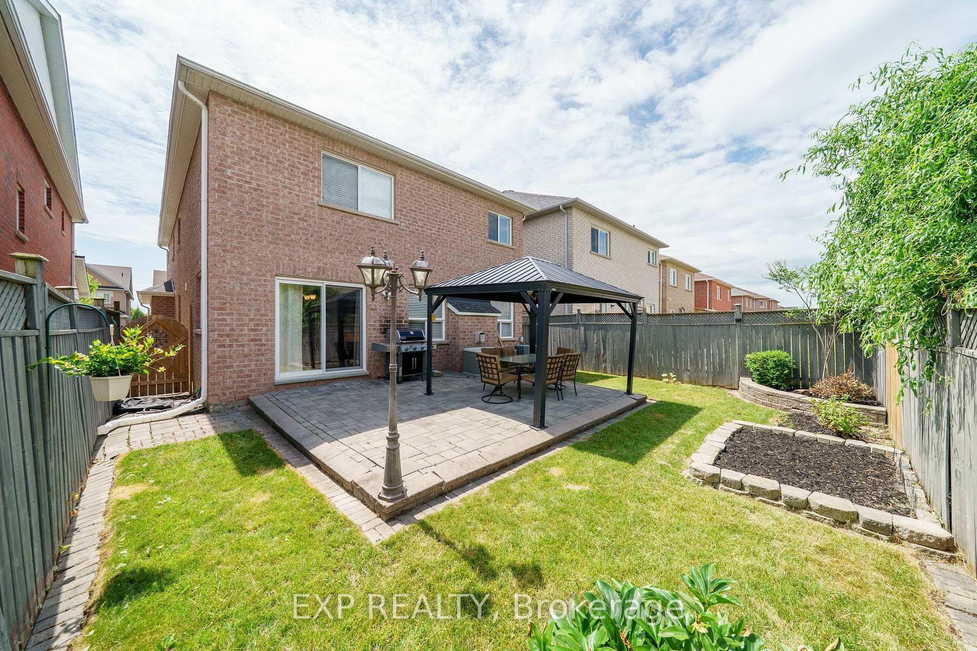 Photo 40 of 28 Ranchero Drive, Brampton, Fletcher's Meadow — HOMEH