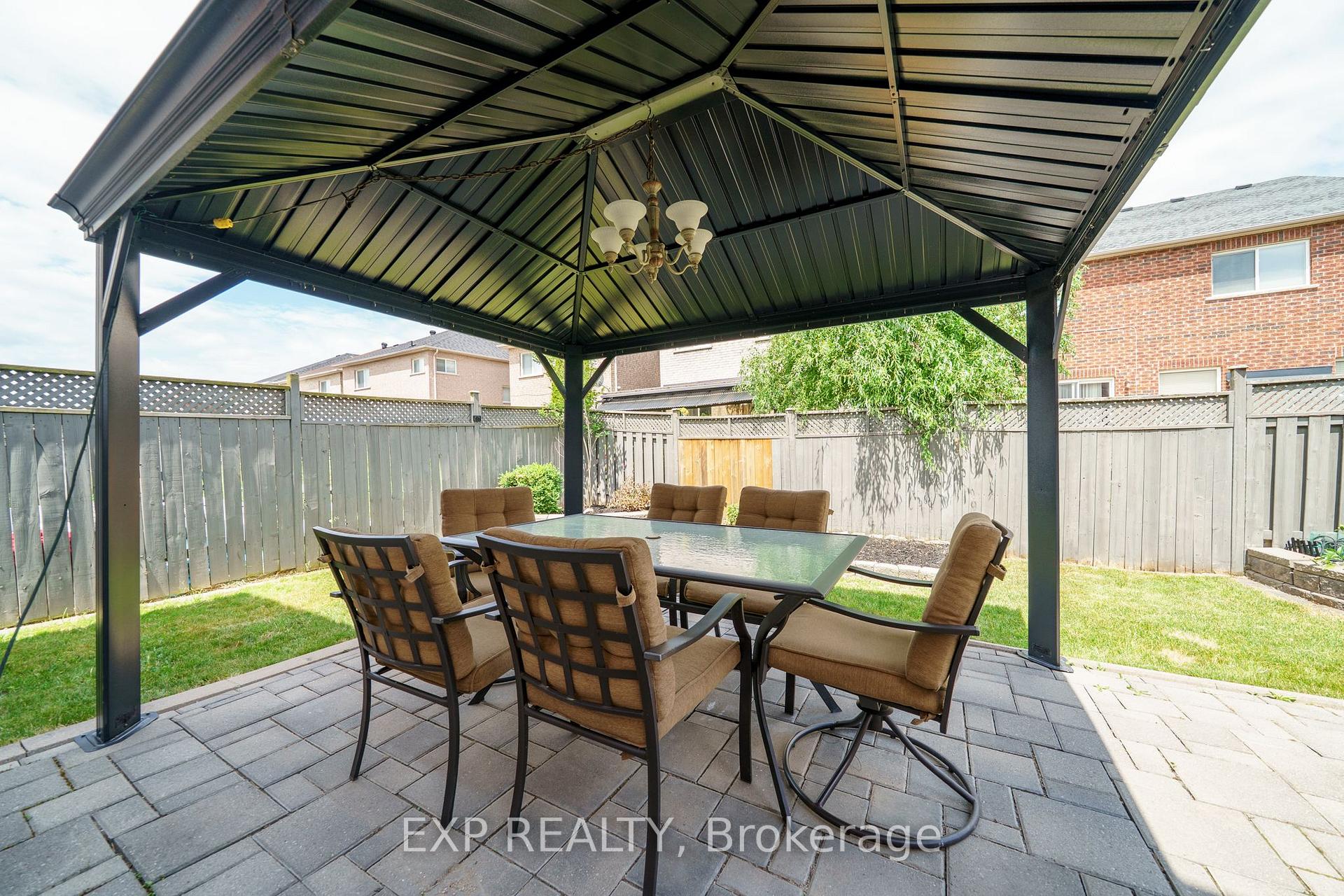 Photo 42 of 28 Ranchero Drive, Brampton, Fletcher's Meadow — HOMEH