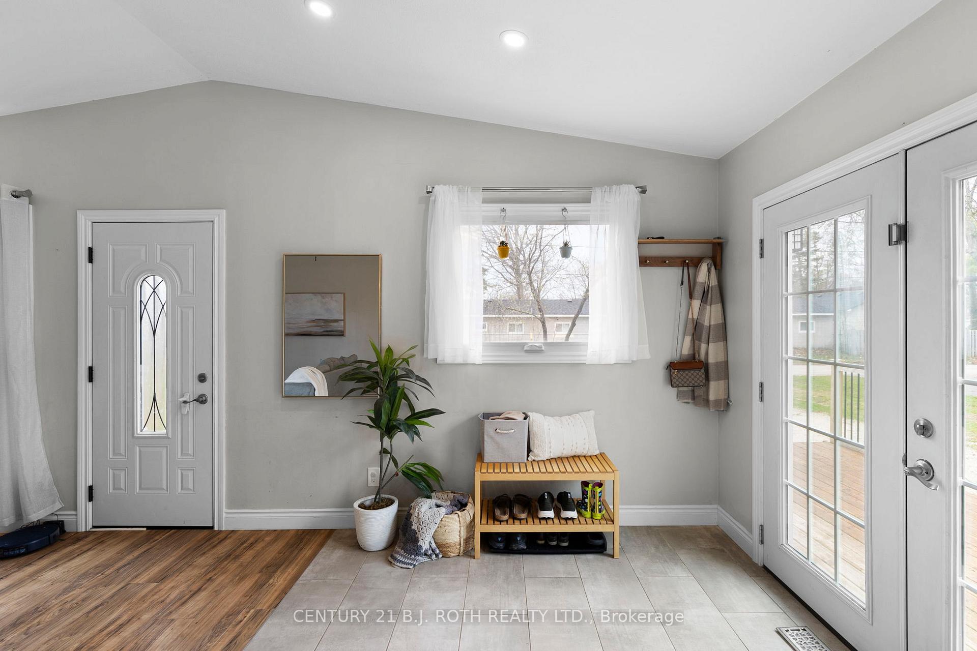 Photo 15 of 43 Elm Drive, Wasaga Beach — HOMEH