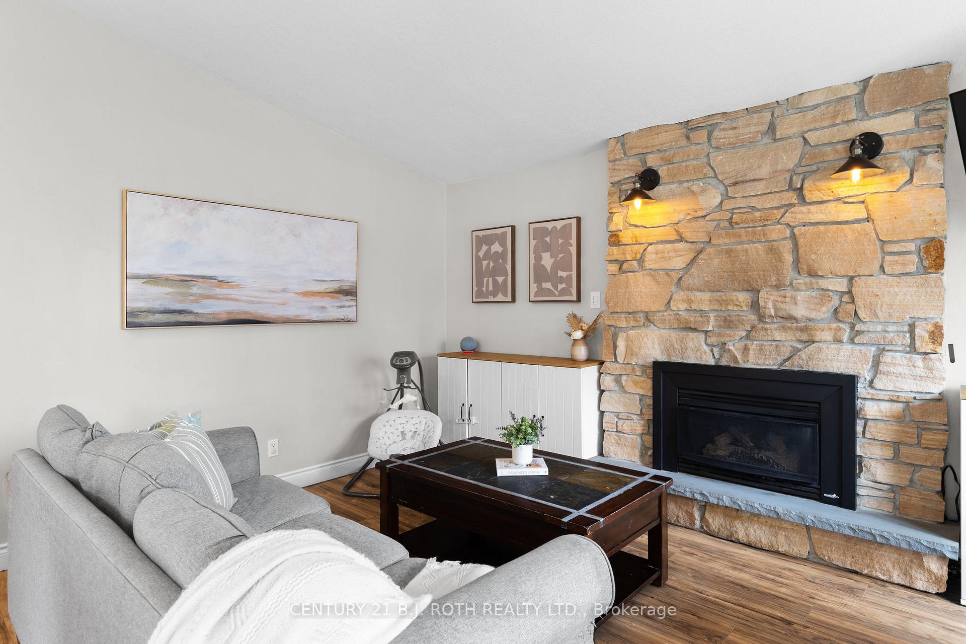 Photo 5 of 43 Elm Drive, Wasaga Beach — HOMEH