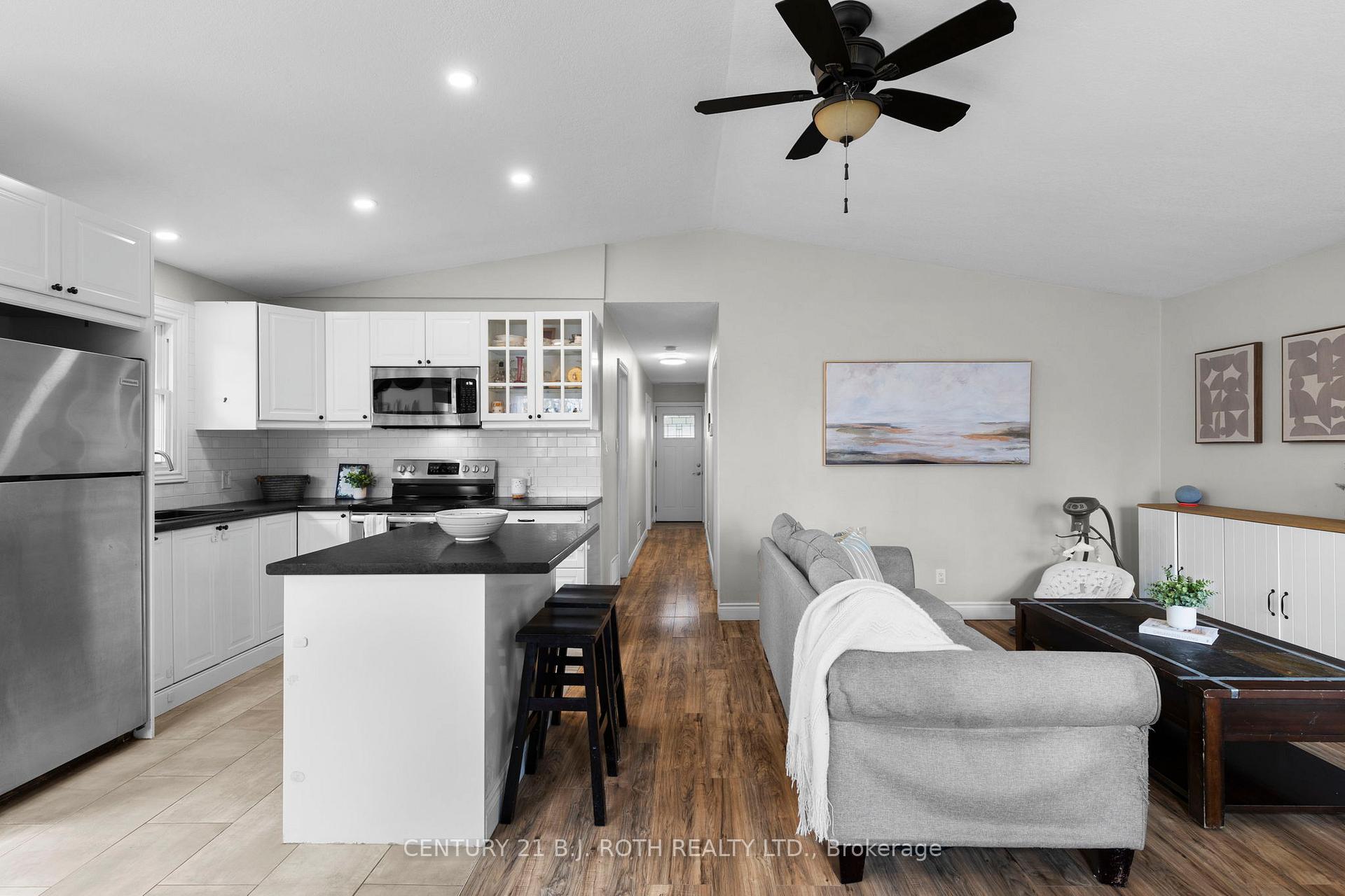 Photo 14 of 43 Elm Drive, Wasaga Beach — HOMEH