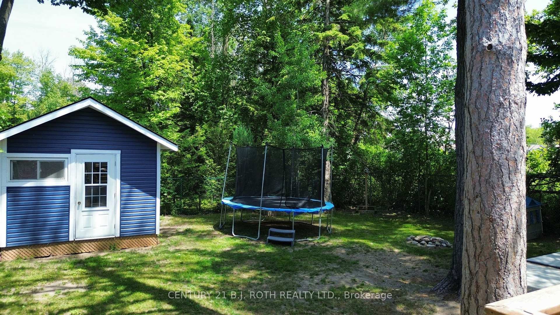 Photo 25 of 43 Elm Drive, Wasaga Beach — HOMEH