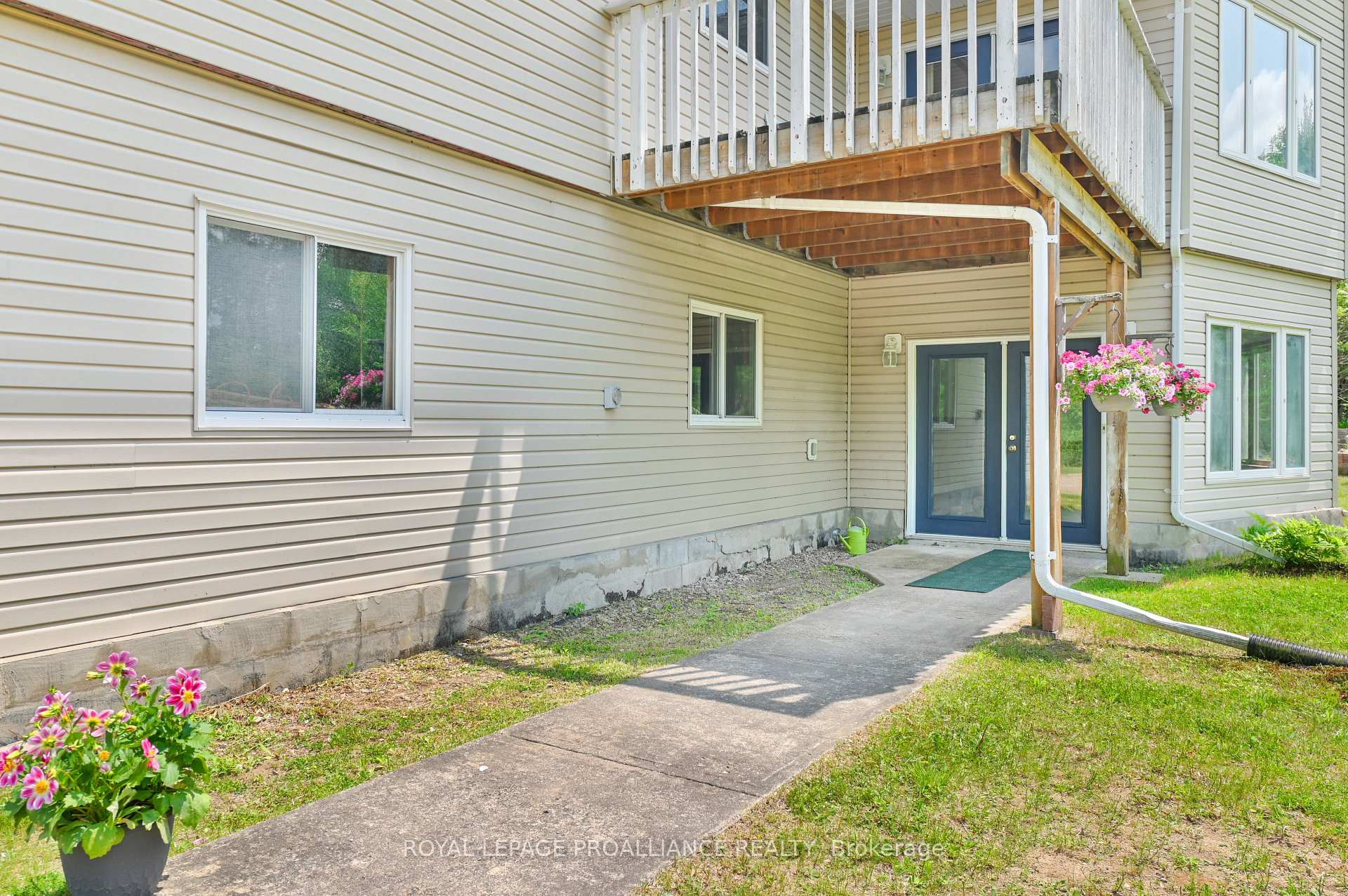 Photo 6 of 123 Addington Road 4, Frontenac, Frontenac North — HOMEH