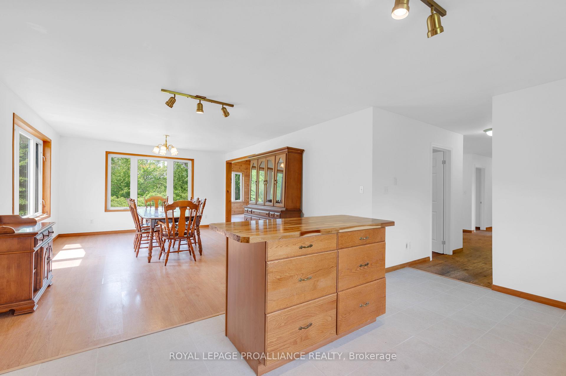 Photo 15 of 123 Addington Road 4, Frontenac, Frontenac North — HOMEH