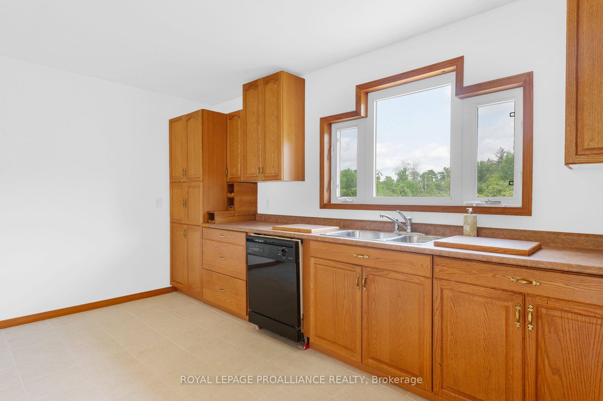 Photo 19 of 123 Addington Road 4, Frontenac, Frontenac North — HOMEH