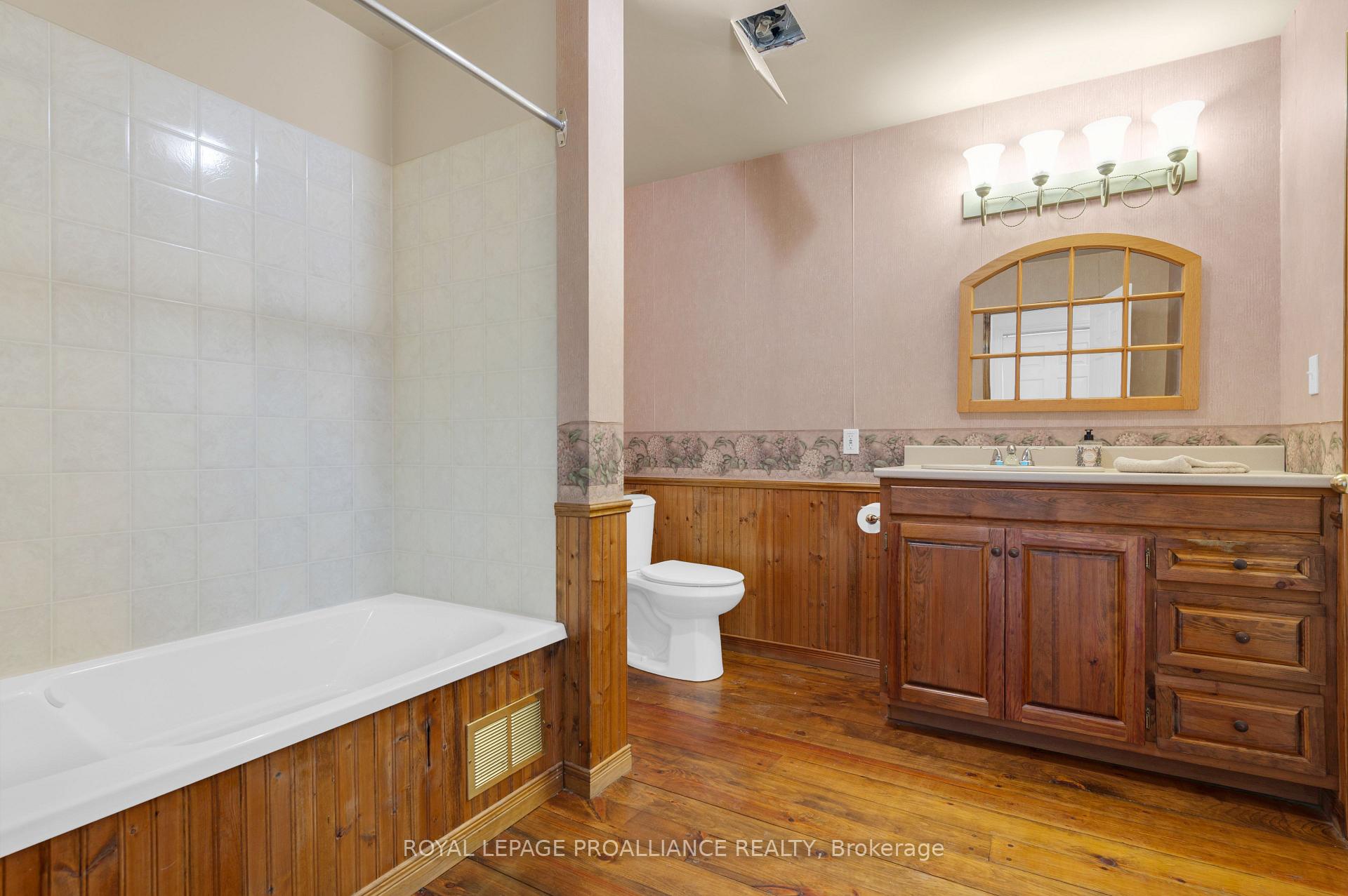 Photo 37 of 123 Addington Road 4, Frontenac, Frontenac North — HOMEH