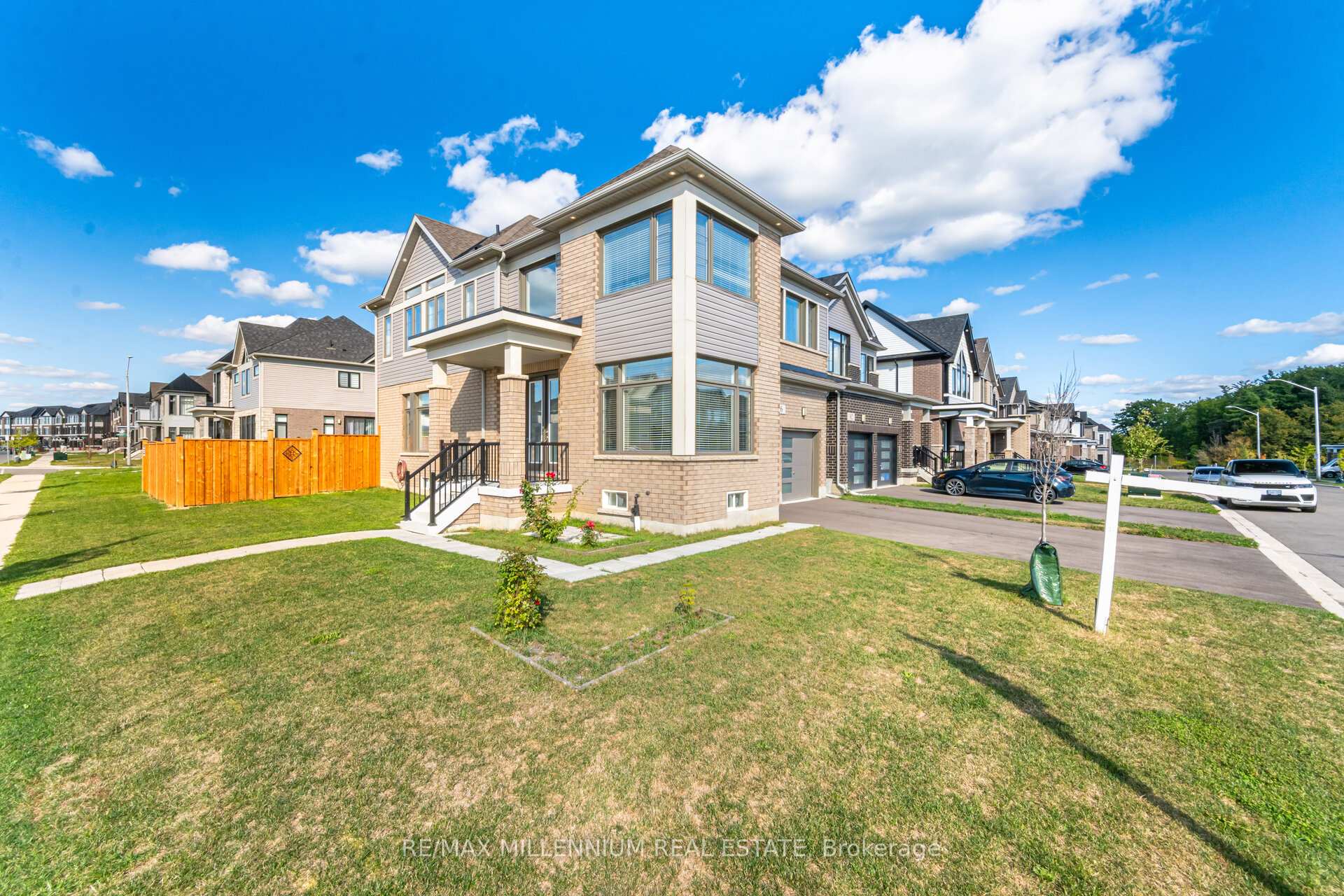 Photo 6 of 96 Yale Drive, Hamilton, Mount Hope — HOMEH