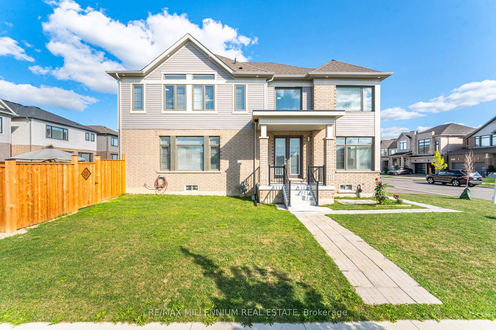 Photo 10 of 96 Yale Drive, Hamilton, Mount Hope — HOMEH