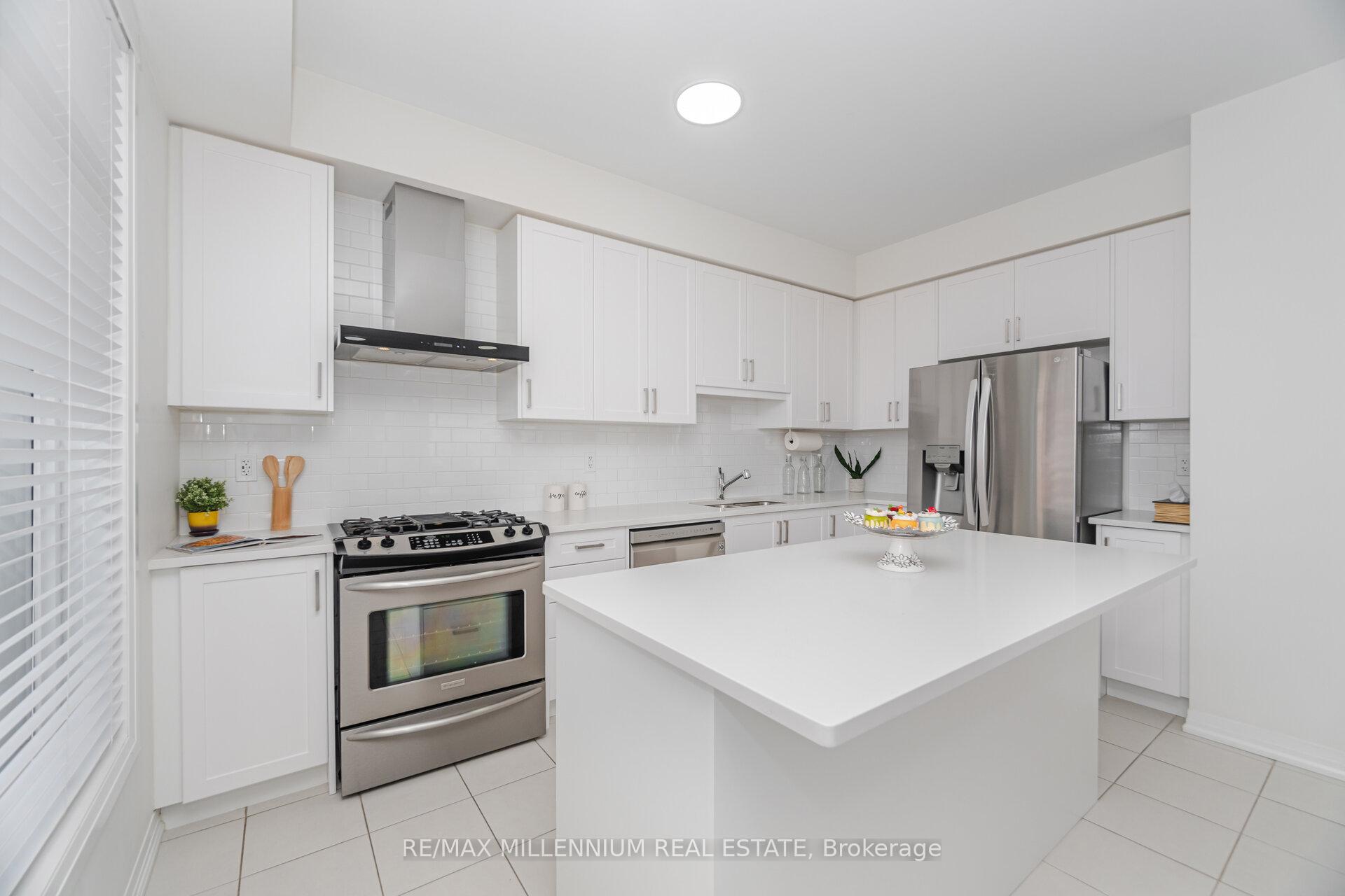 Photo 16 of 96 Yale Drive, Hamilton, Mount Hope — HOMEH