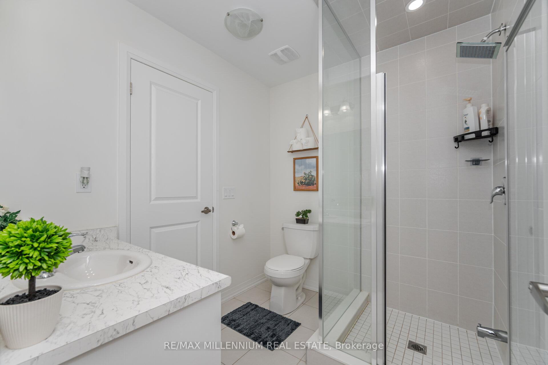Photo 38 of 96 Yale Drive, Hamilton, Mount Hope — HOMEH