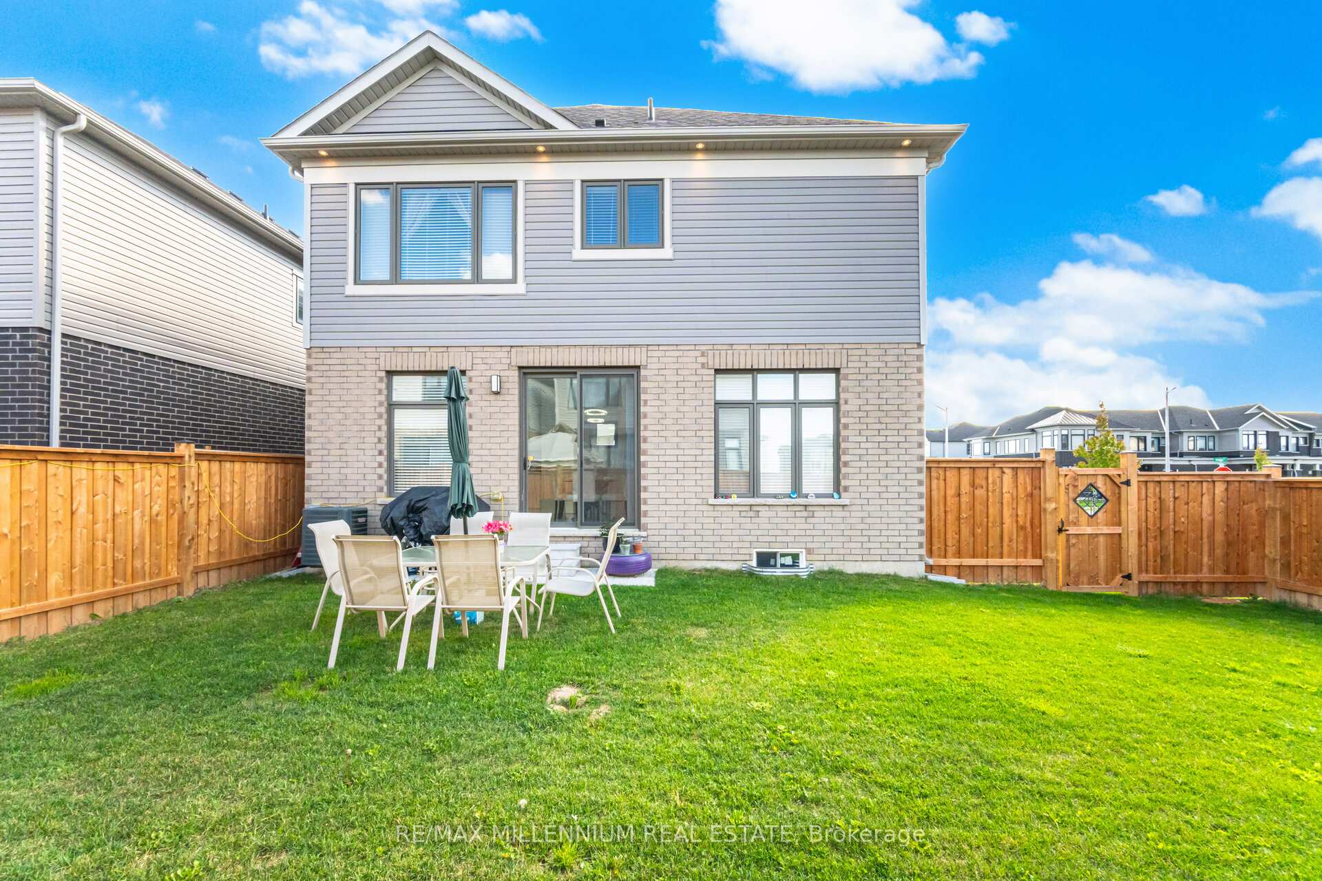 Photo 36 of 96 Yale Drive, Hamilton, Mount Hope — HOMEH