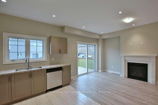 Photo 3 of 212 Cubitt Street, Clearview, Stayner — HOMEH