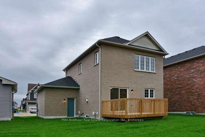 Photo 23 of 212 Cubitt Street, Clearview, Stayner — HOMEH