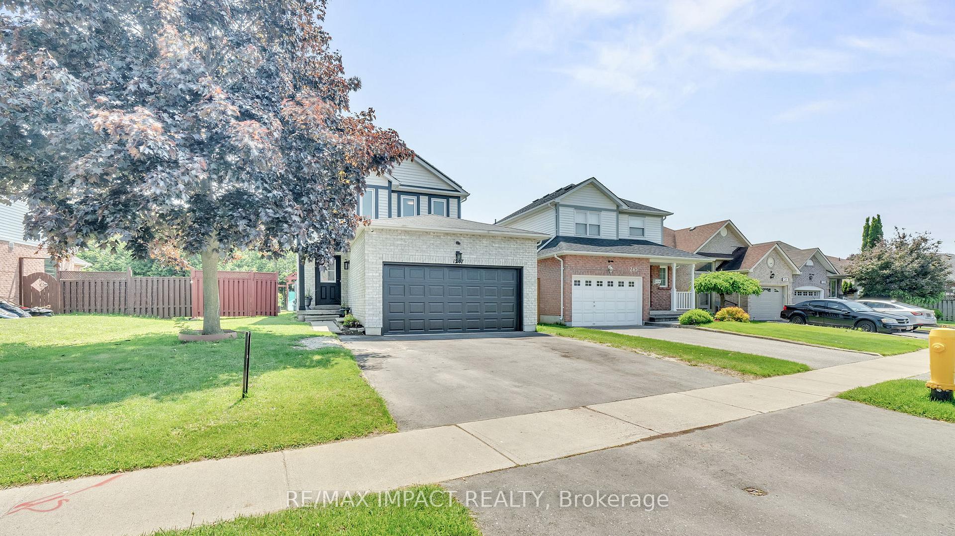 Photo 5 of 1247 Andover Drive, Oshawa, Eastdale — HOMEH