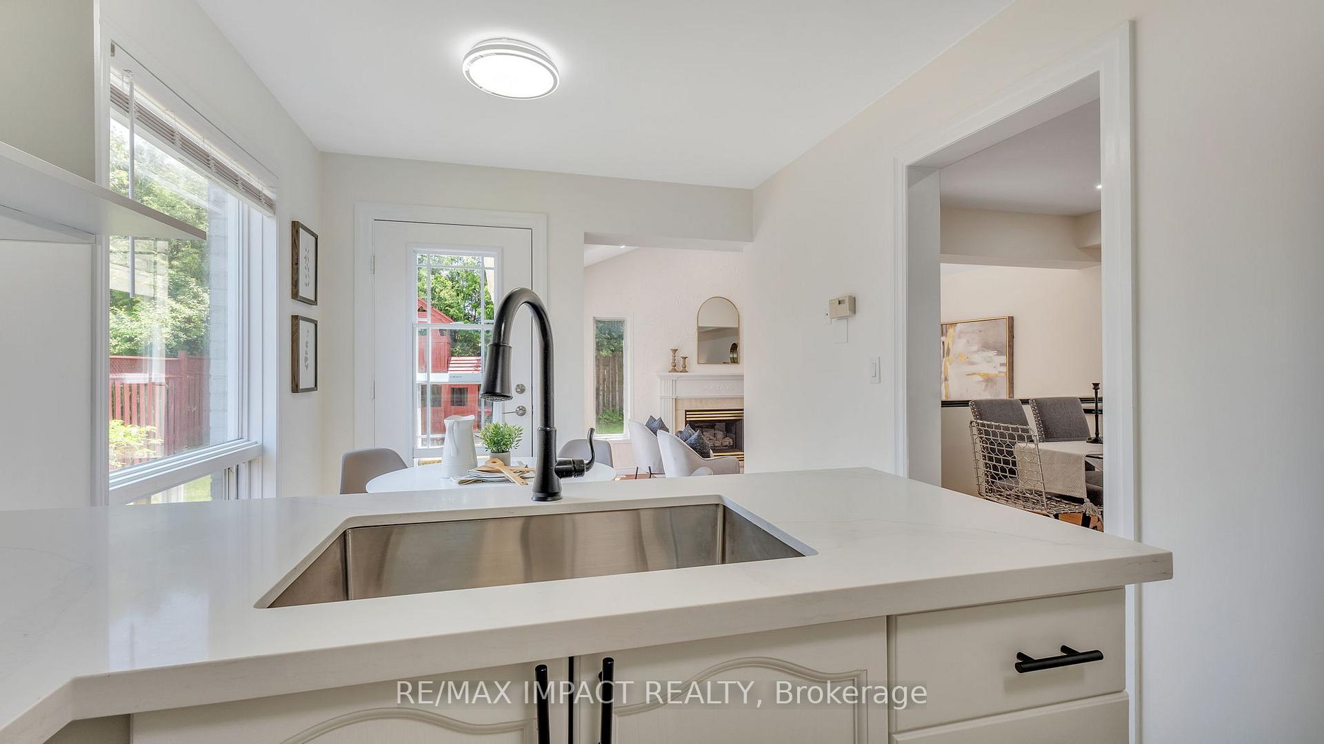 Photo 9 of 1247 Andover Drive, Oshawa, Eastdale — HOMEH
