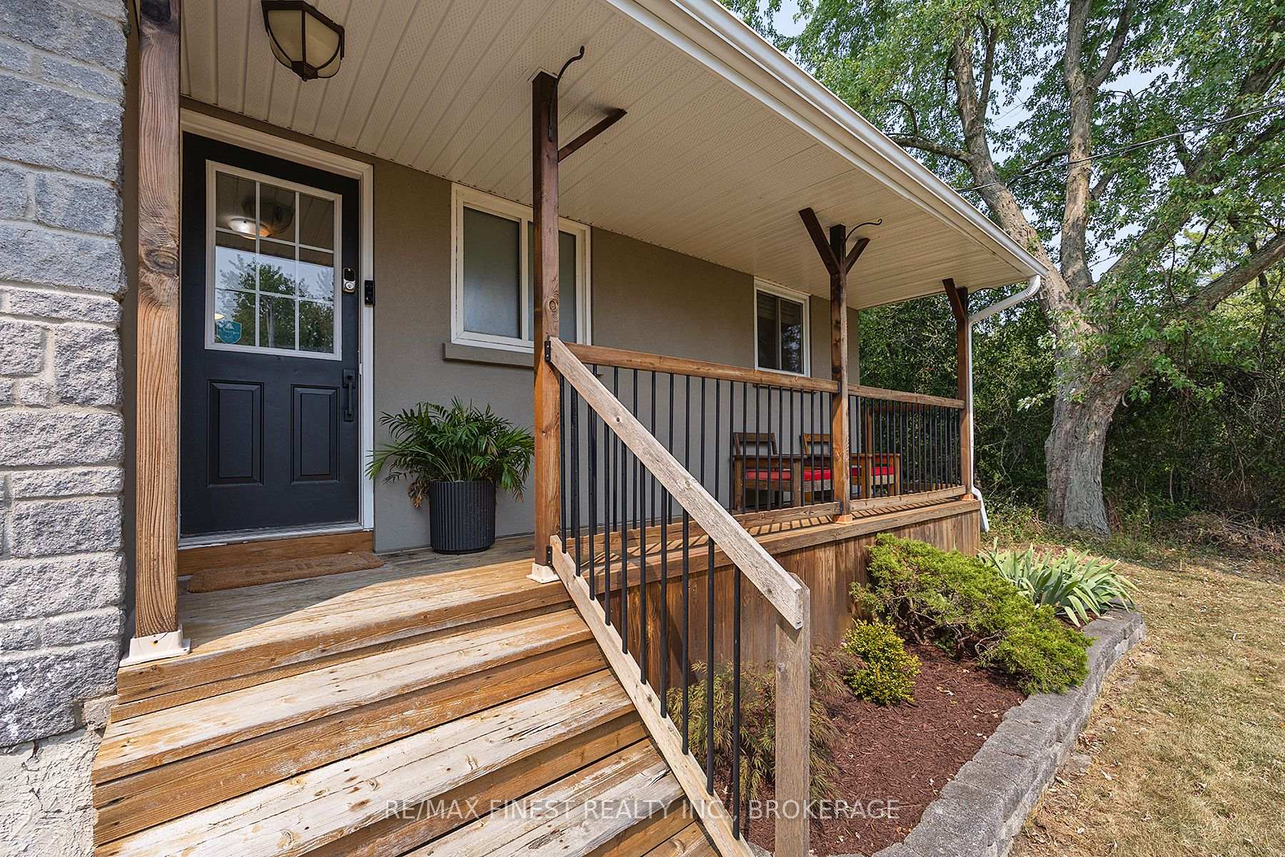 Photo 4 of 2090 Burbrook Road, Kingston, City North of 401 — HOMEH