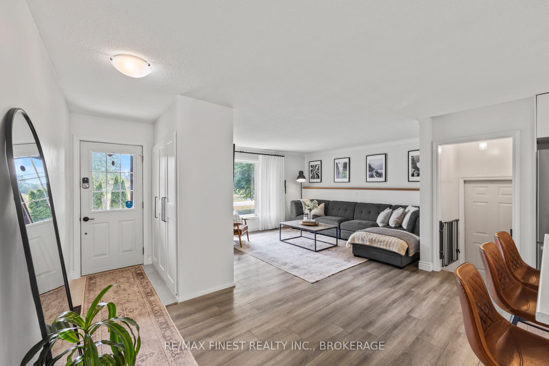 Photo 8 of 2090 Burbrook Road, Kingston, City North of 401 — HOMEH