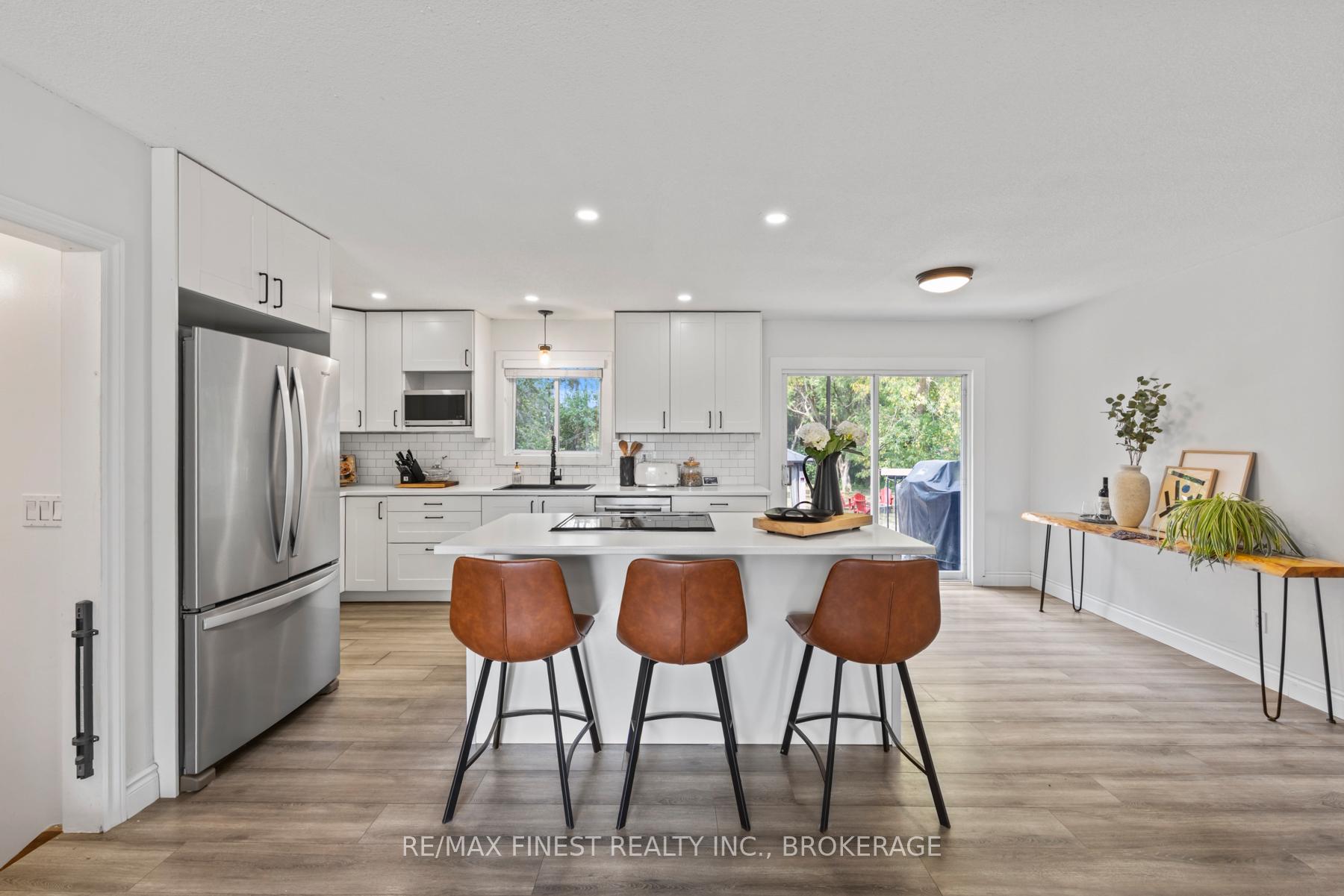 Photo 5 of 2090 Burbrook Road, Kingston, City North of 401 — HOMEH