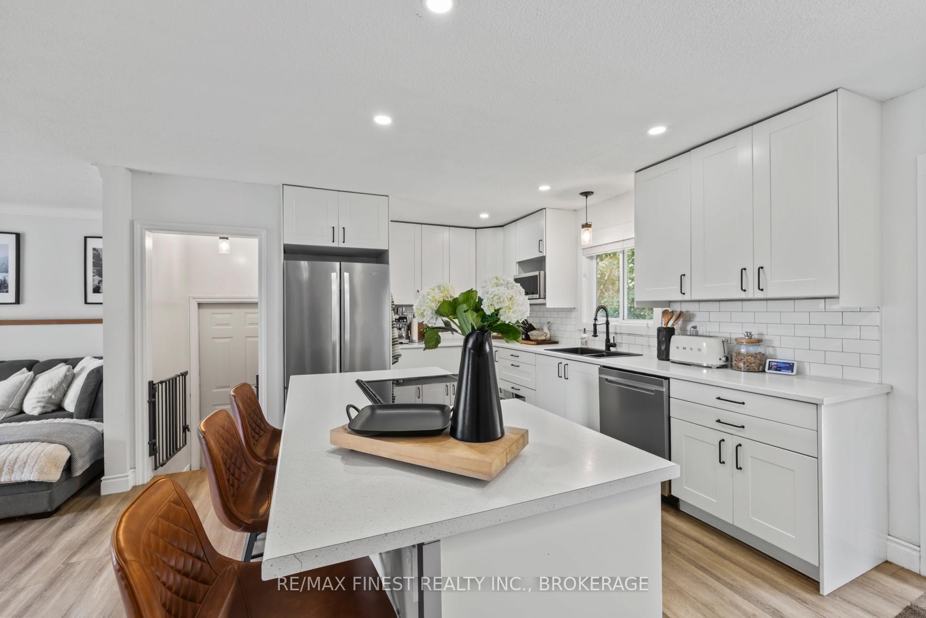 Photo 12 of 2090 Burbrook Road, Kingston, City North of 401 — HOMEH