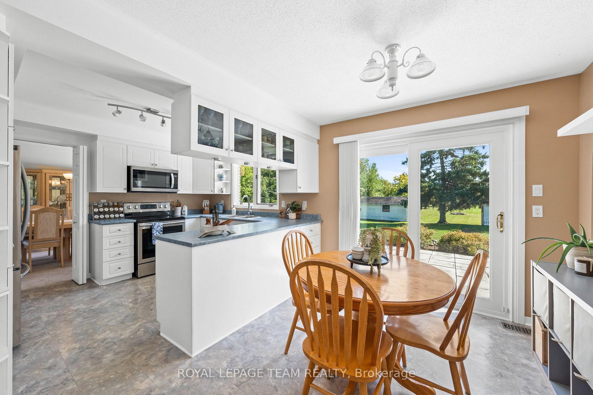 Photo 12 of 1640 Century Road E, Ottawa, Manotick South to Roger Stevens — HOMEH